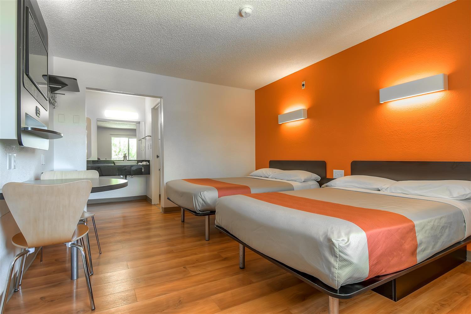 Varios Motel 6 San Diego, CA - North