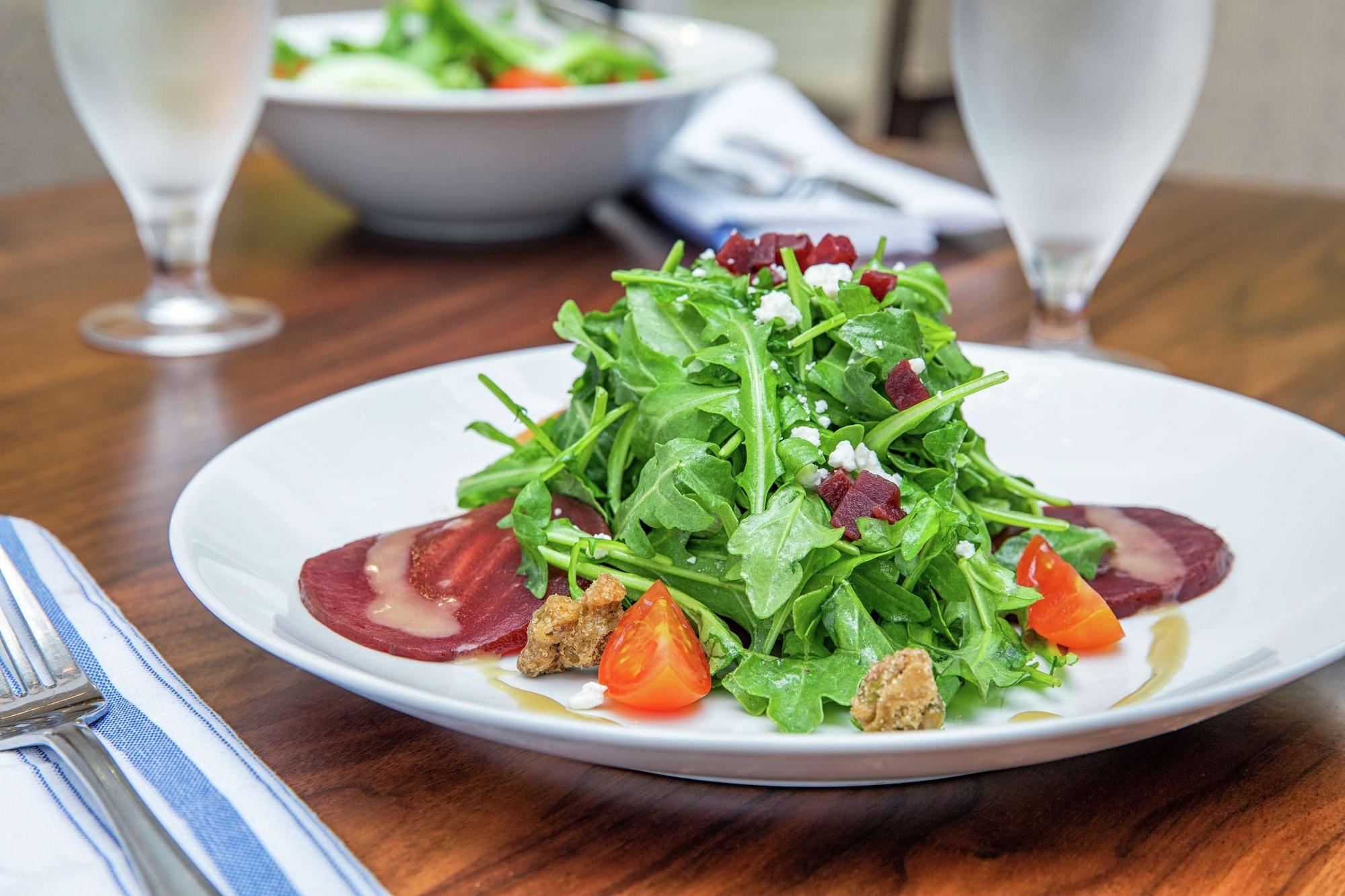 Restaurant DoubleTree by Hilton Hotel Newark Airport