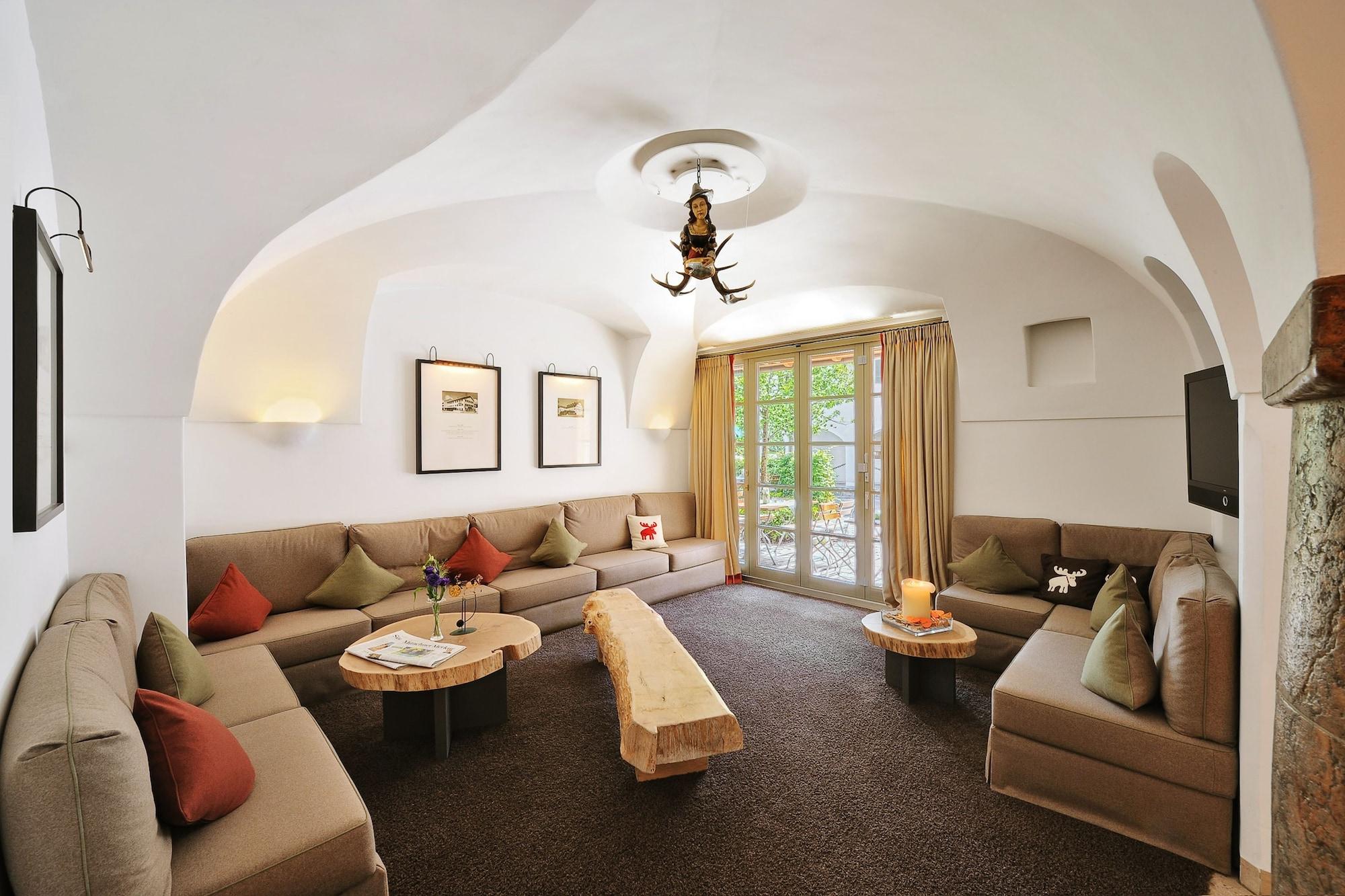 Vista Lobby Hotel zur Post Aschheim