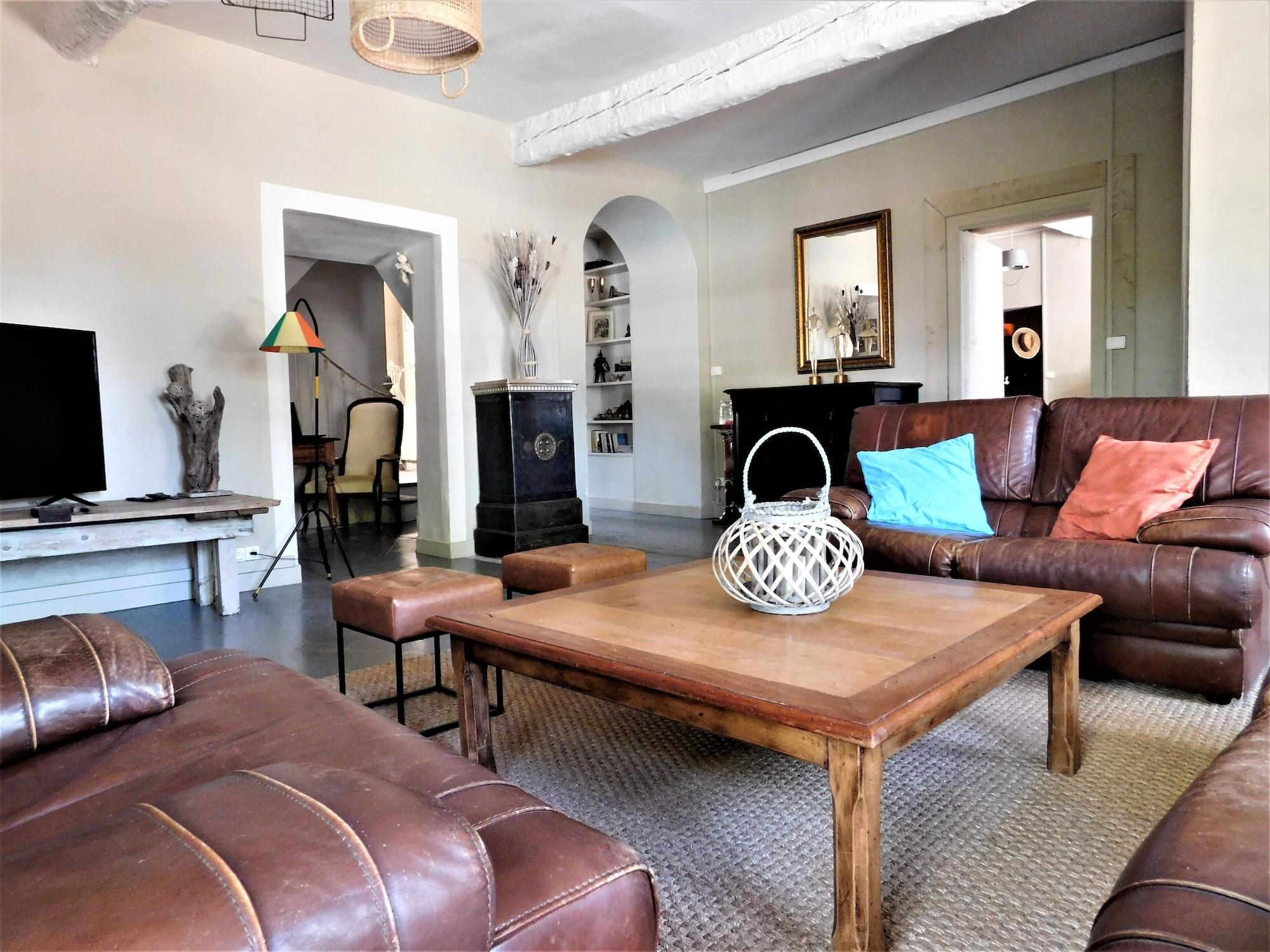 Vista Lobby Le Prieure Saint Louis
