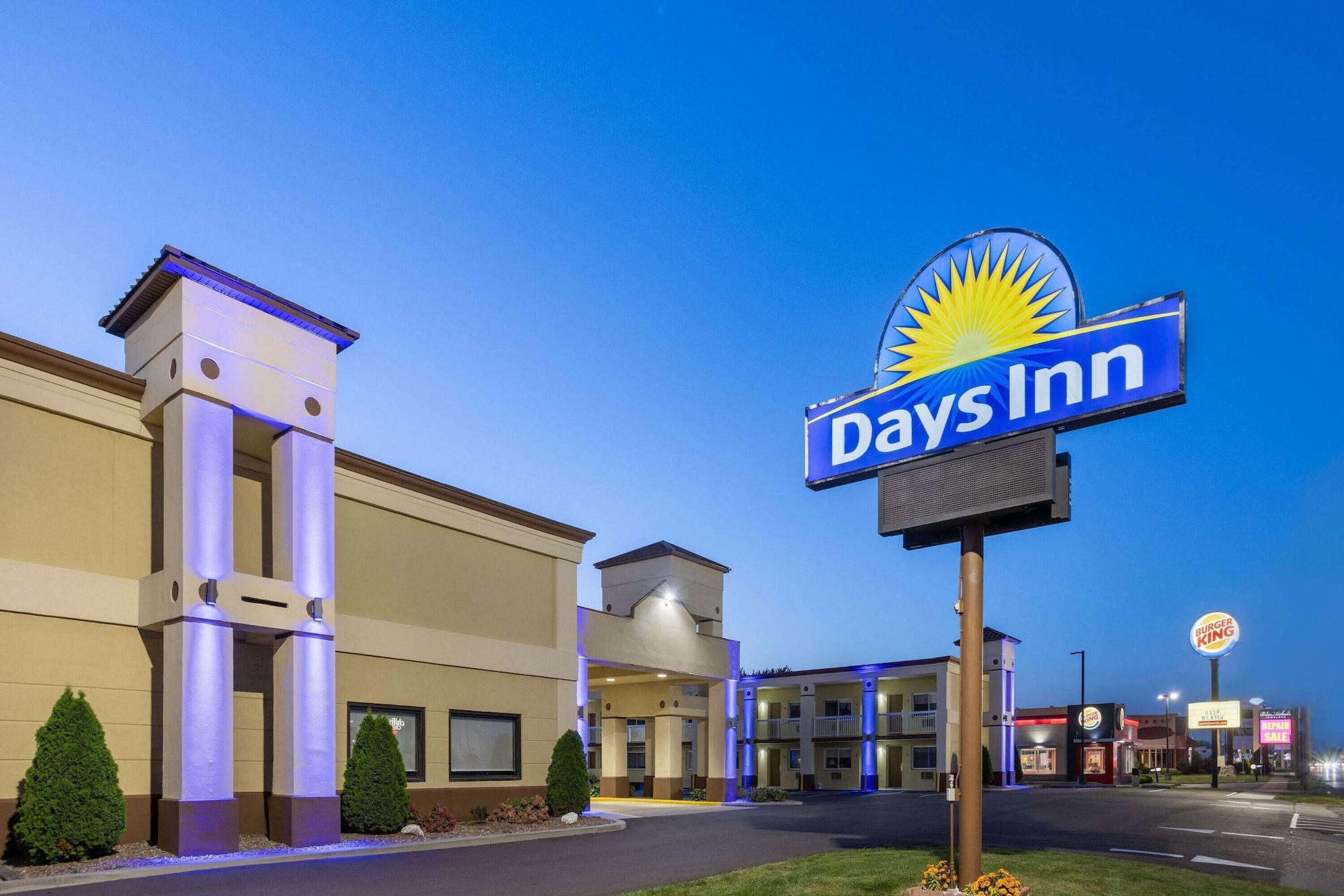 Vista Exterior Days Inn by Wyndham Tonawanda/Buffalo