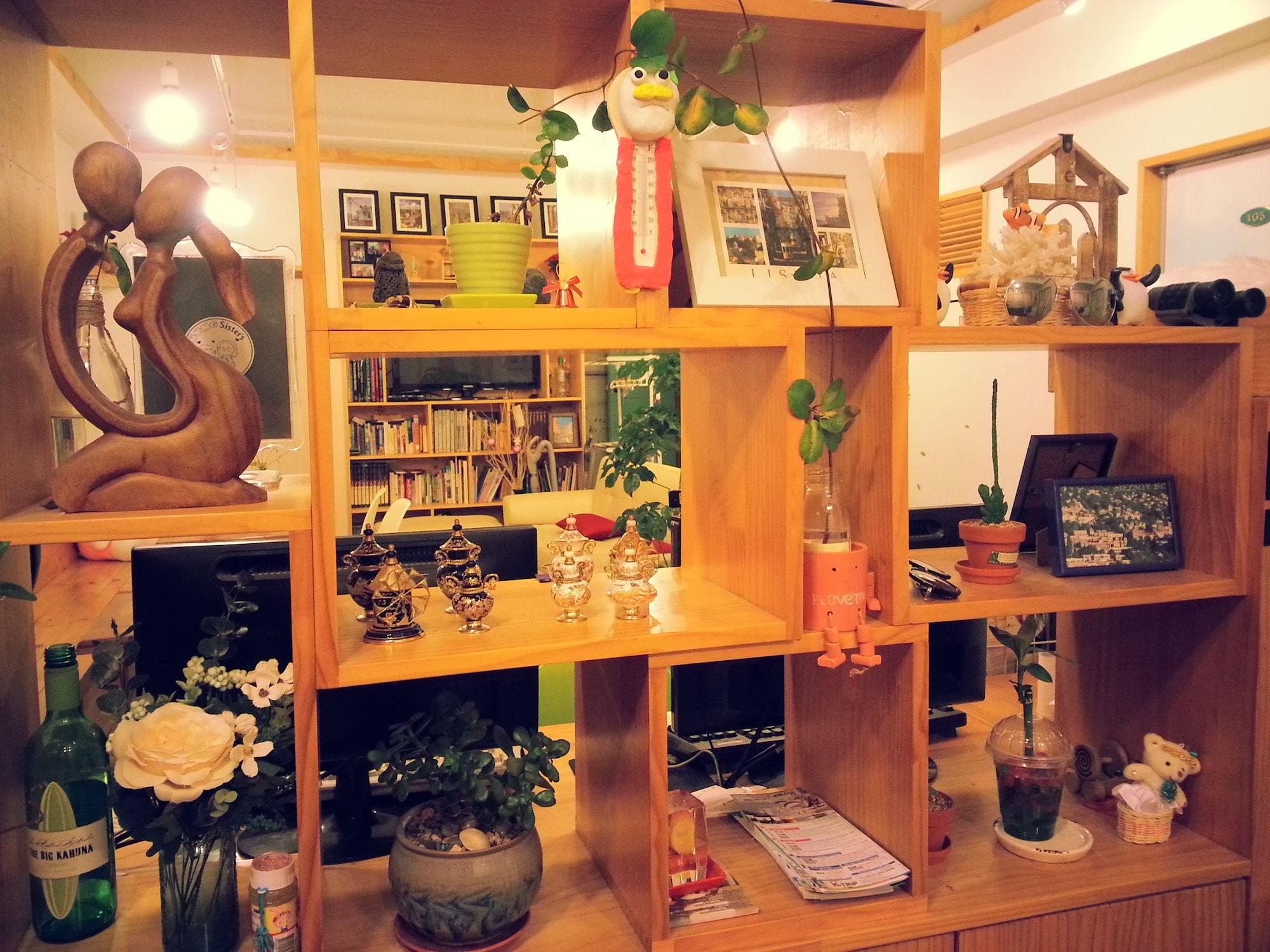 Vista Lobby Blue Backpackers Hostel