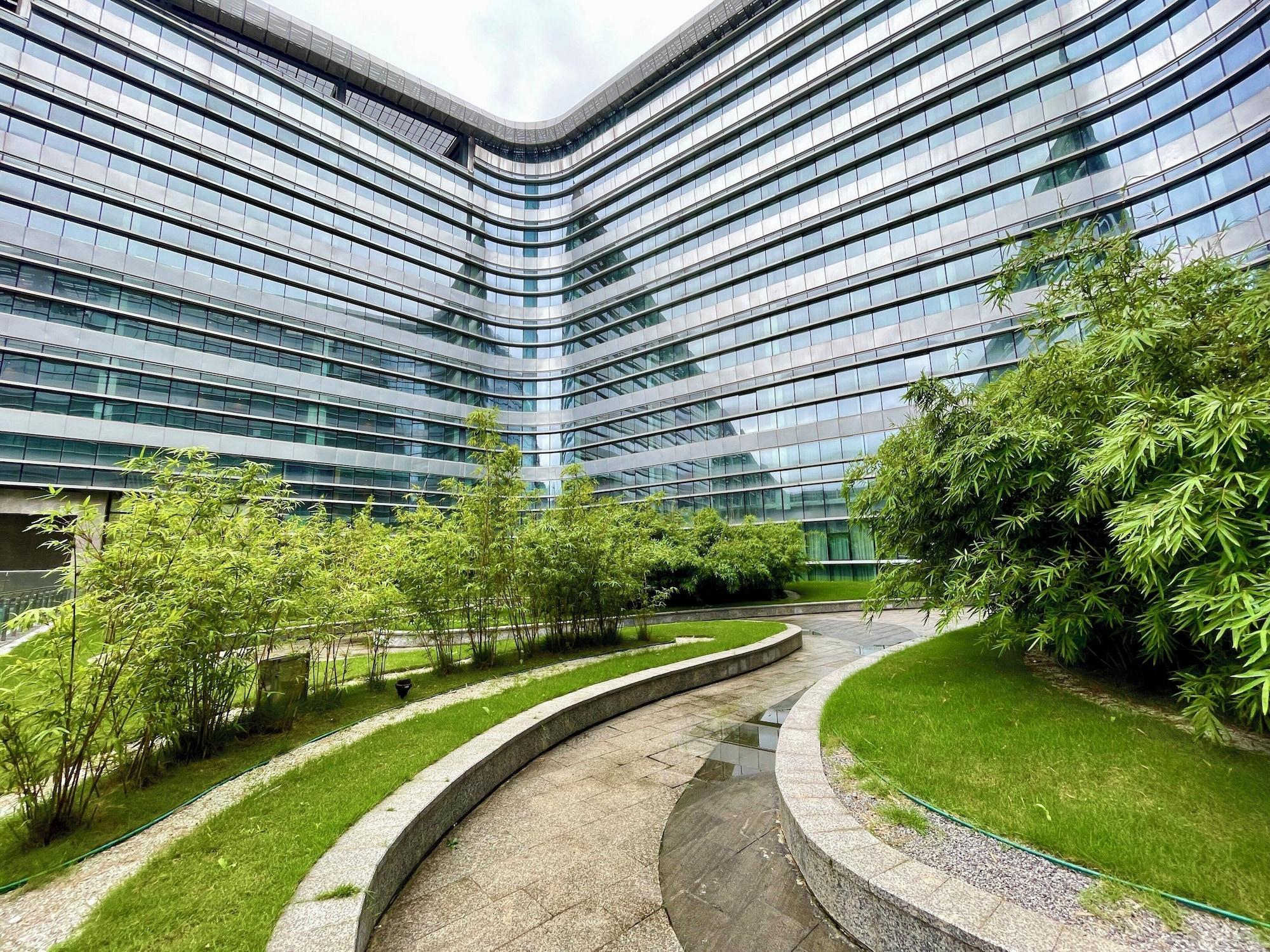 Vista Exterior HUALUXE Yibin by IHG