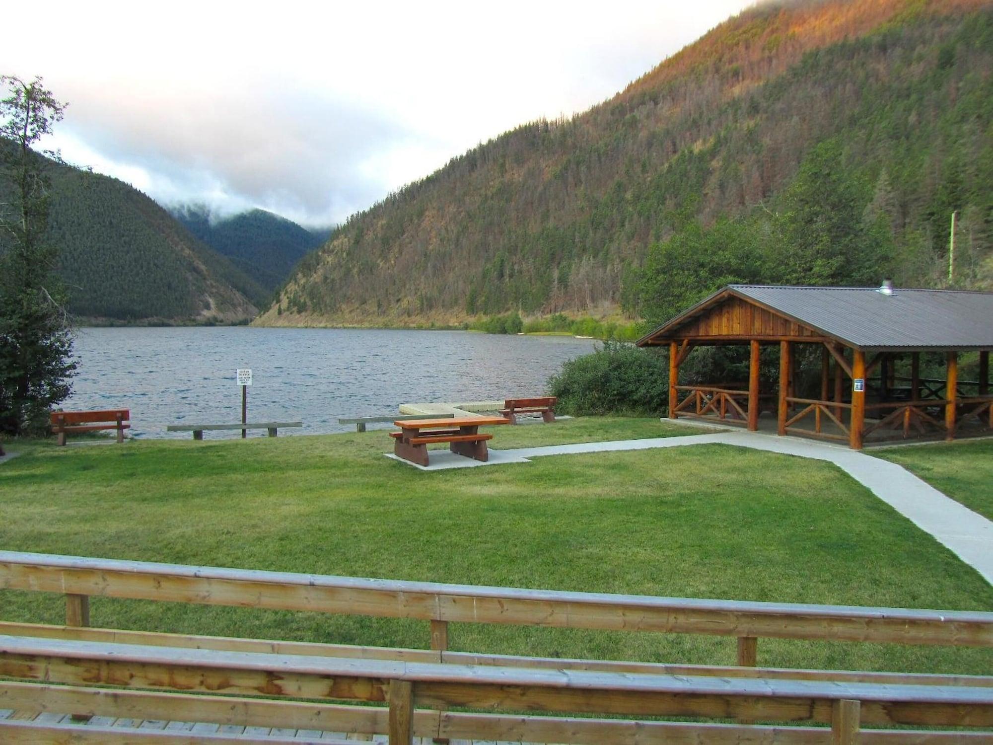 Restaurant Round-Up Motel