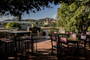 Agrado Guest House
