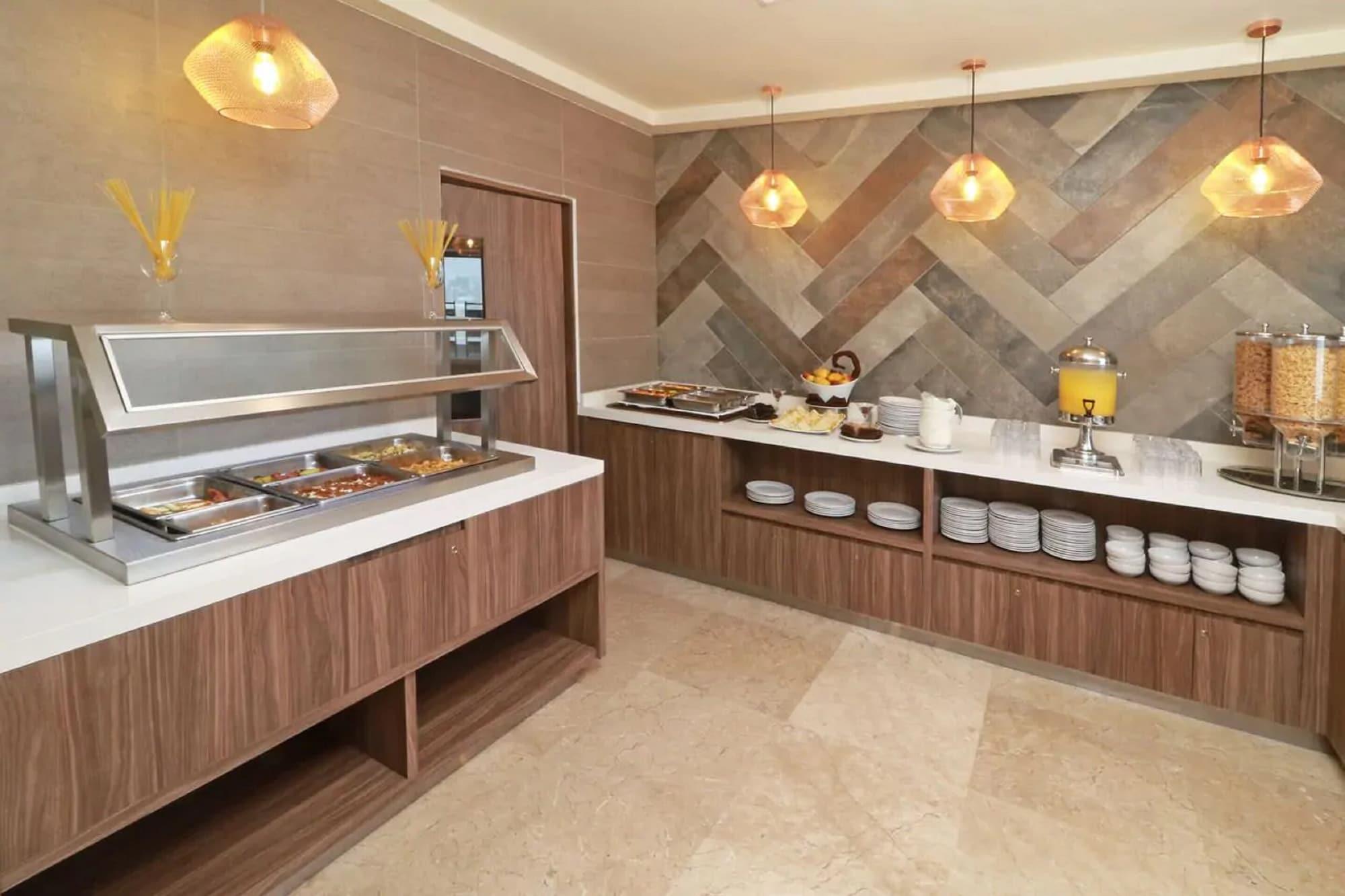 Restaurant Wyndham Garden Monterrey Valle Real