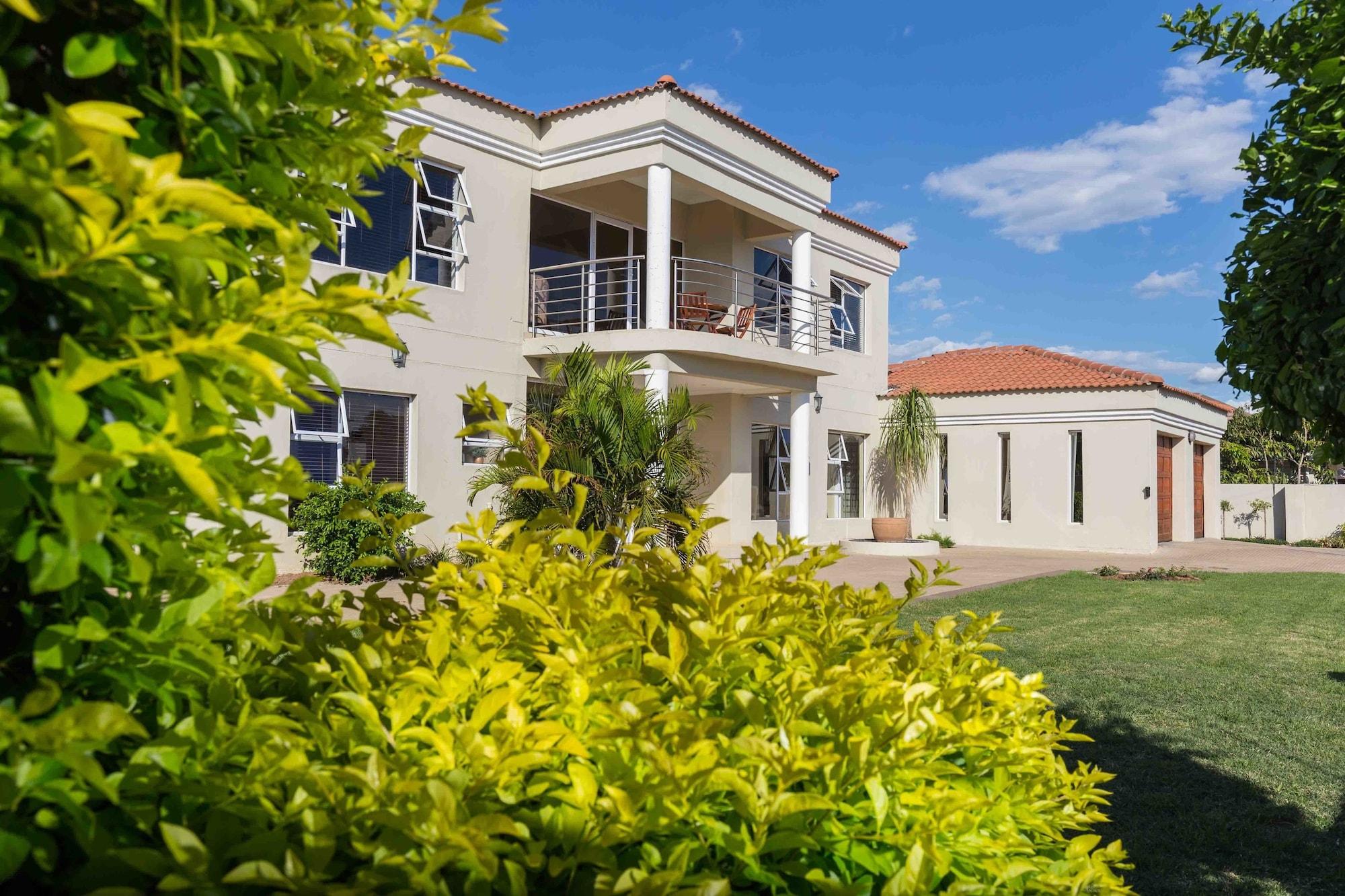 Vista Exterior The Studio Guest House