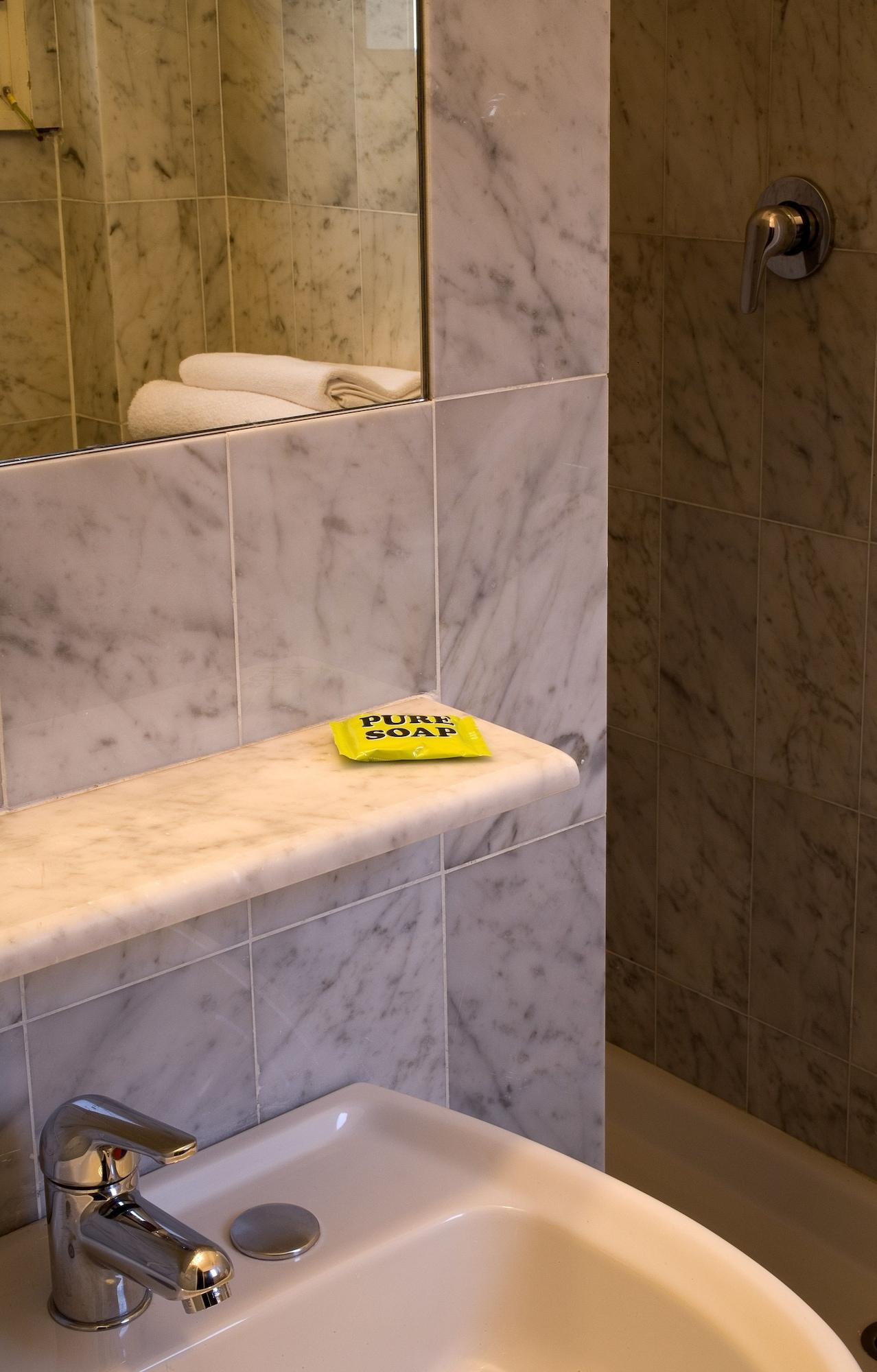 Equipamiento de Habitación Hotel Universo