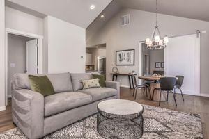 Alquiler Vacacional - SolAbode: Luxury Retreat for All Seasons!