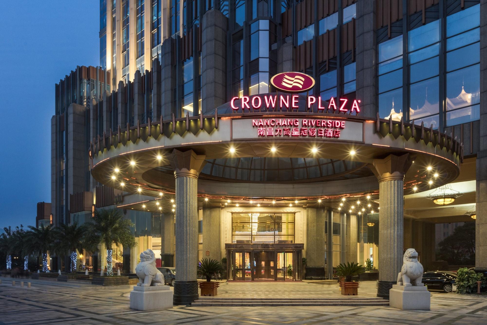 Vista Exterior Crowne Plaza Nanchang Riverside by IHG