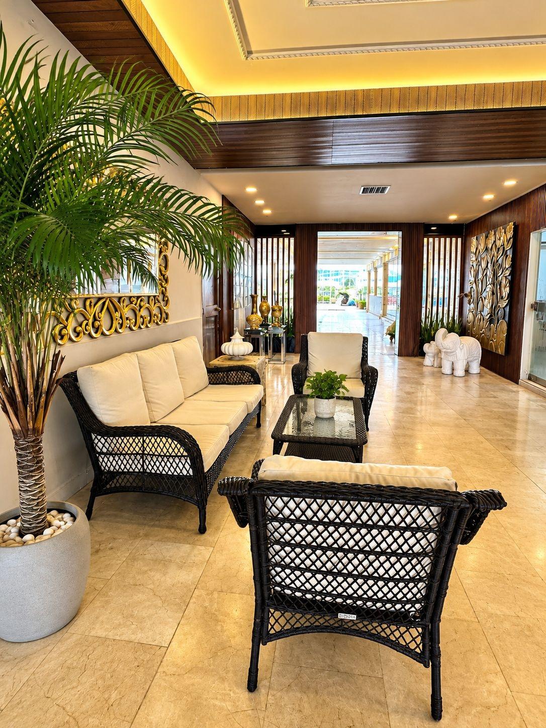 Vista Lobby Hotel Lord Pierre