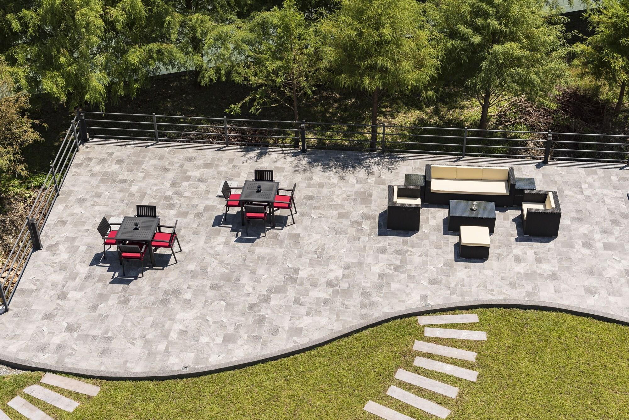 Vista Exterior Follow the Cloud B&B