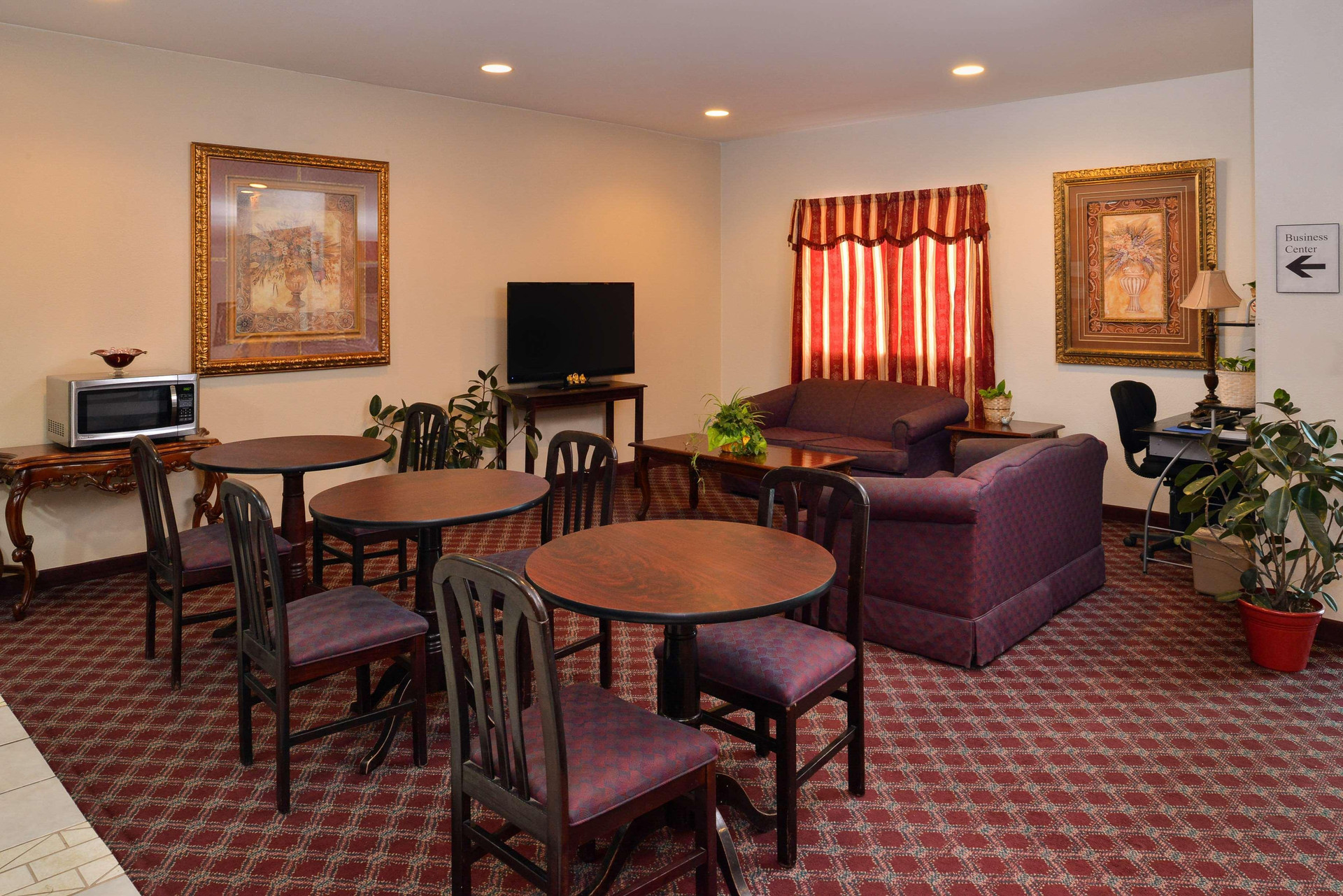 Vista Lobby Americas Best Value Inn Somerville