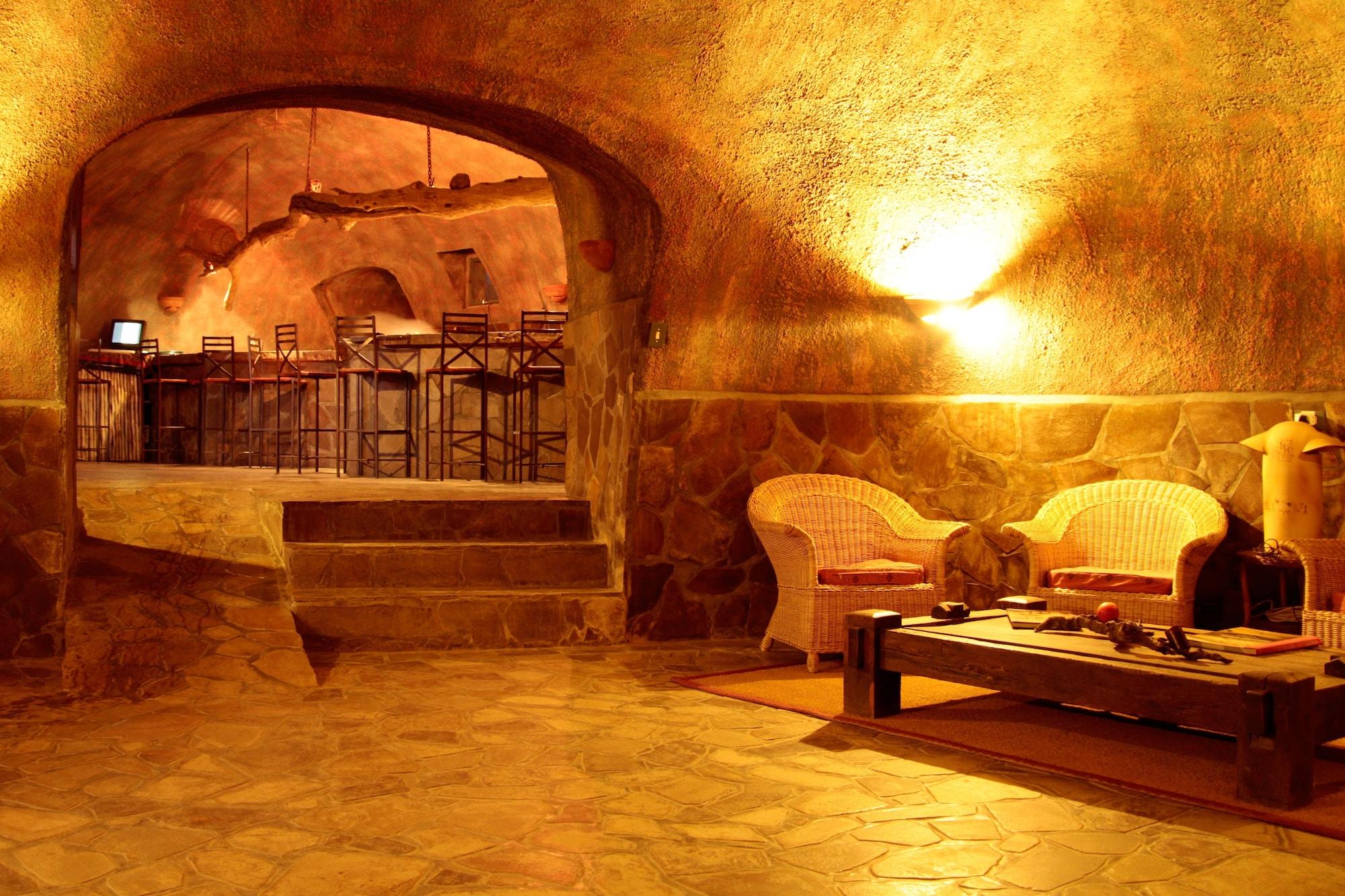 Bar/Salón Rostock Ritz Desert Lodge