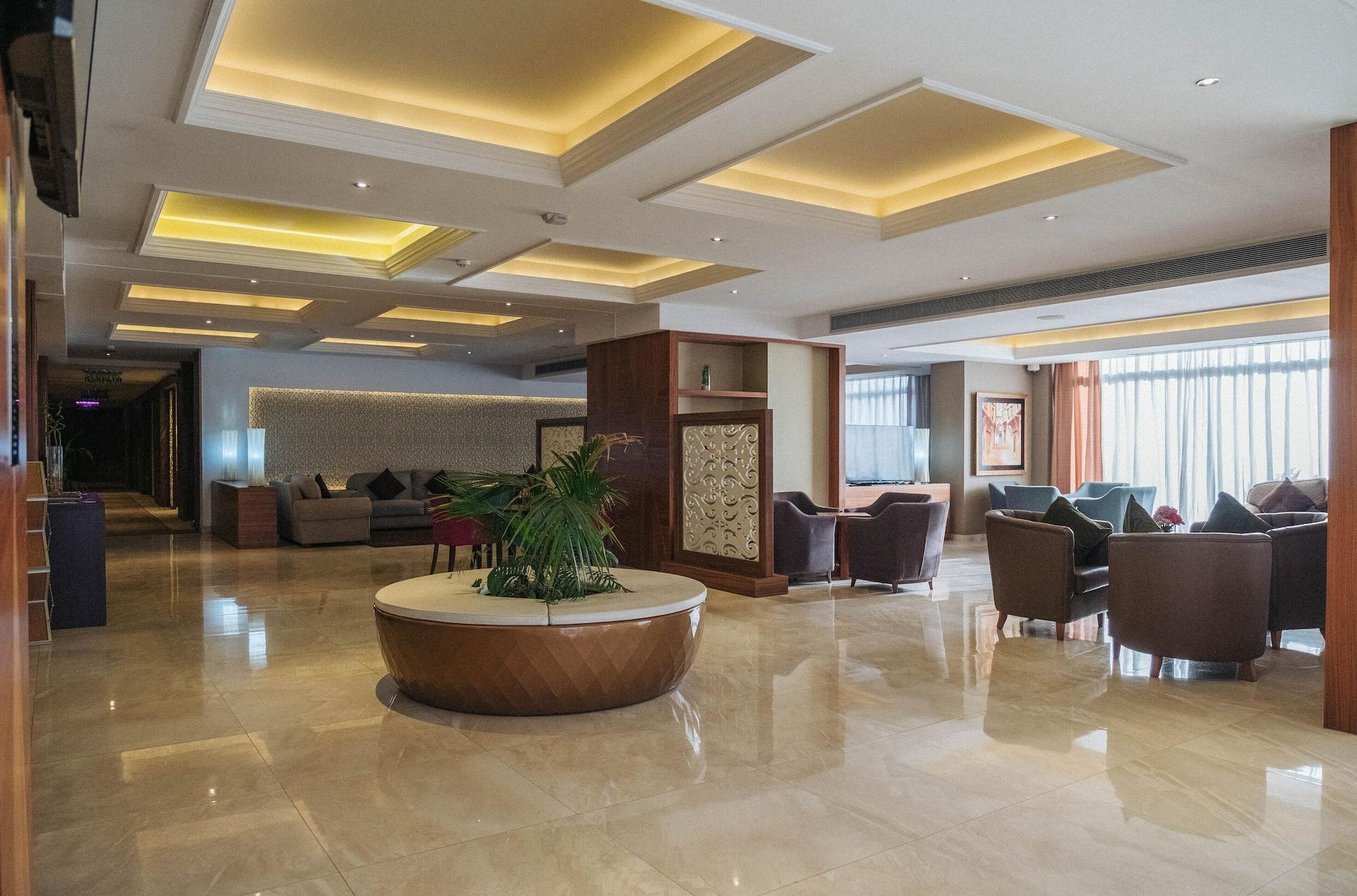 Vista Lobby AZ Hôtel Zeralda