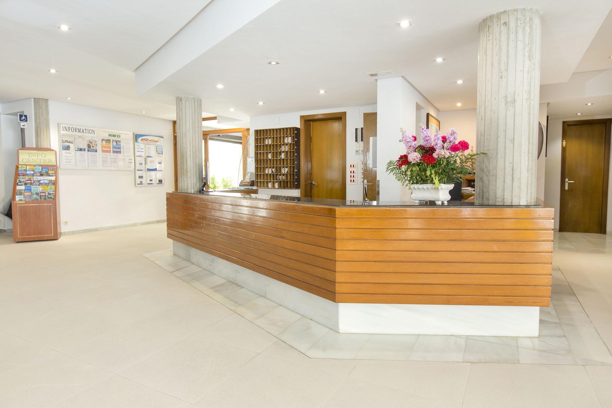 Vista Lobby Apartamentos Massol