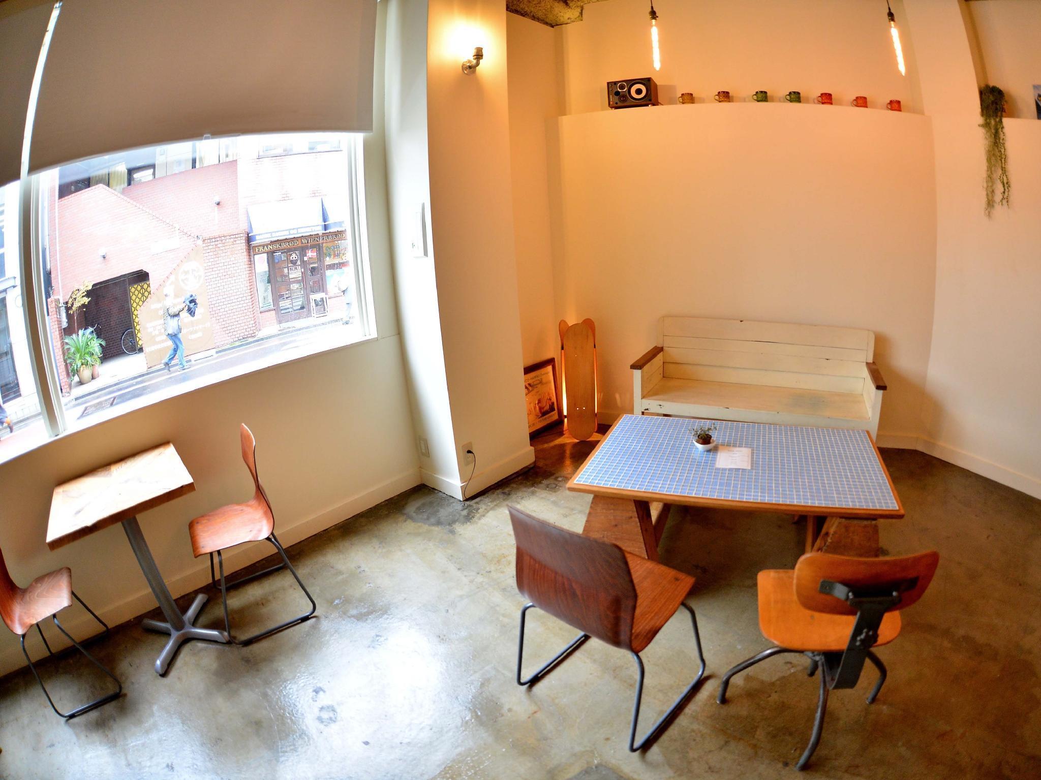 Vista Lobby Almond Hostel And Cafe