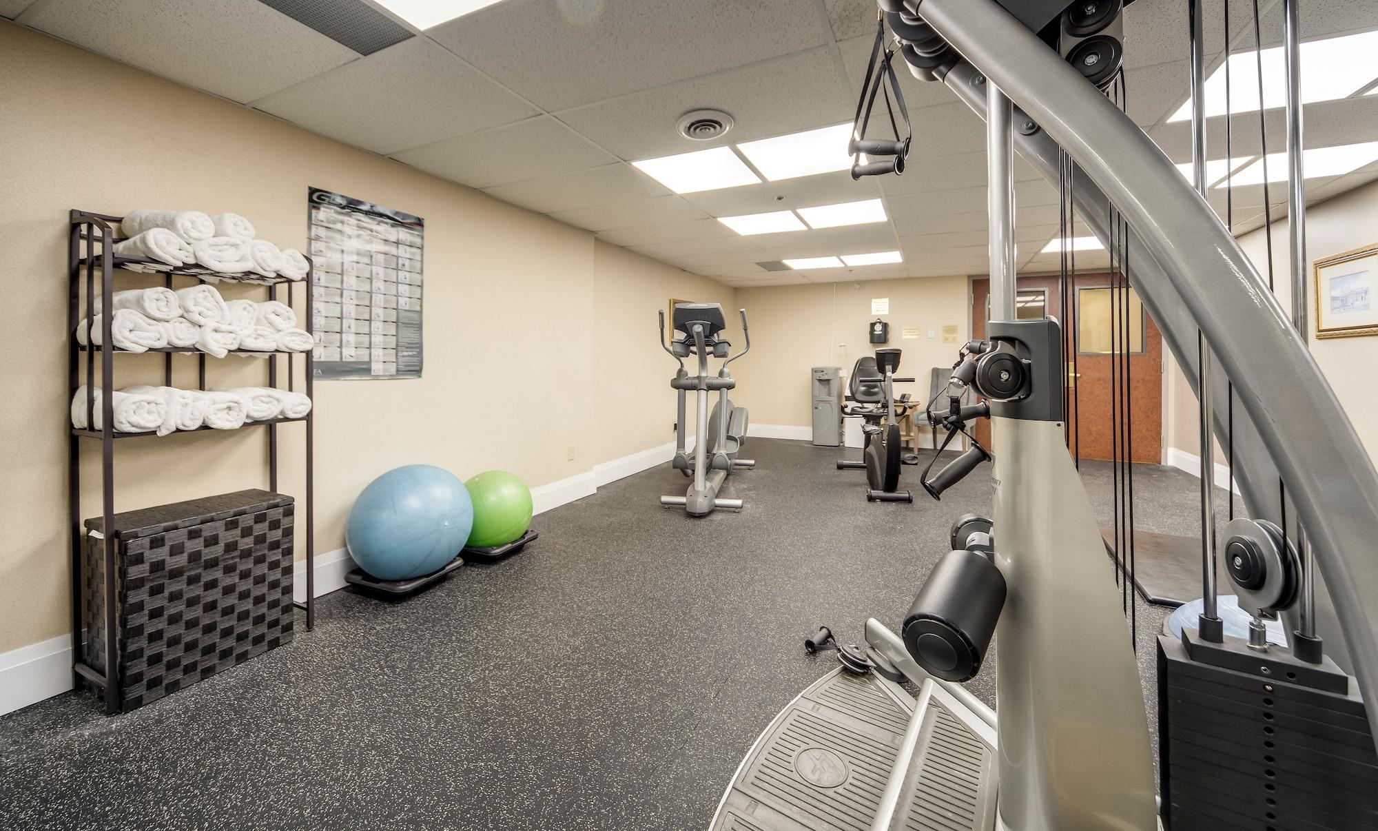 Gimnasio Monte Carlo Inn Barrie Suites