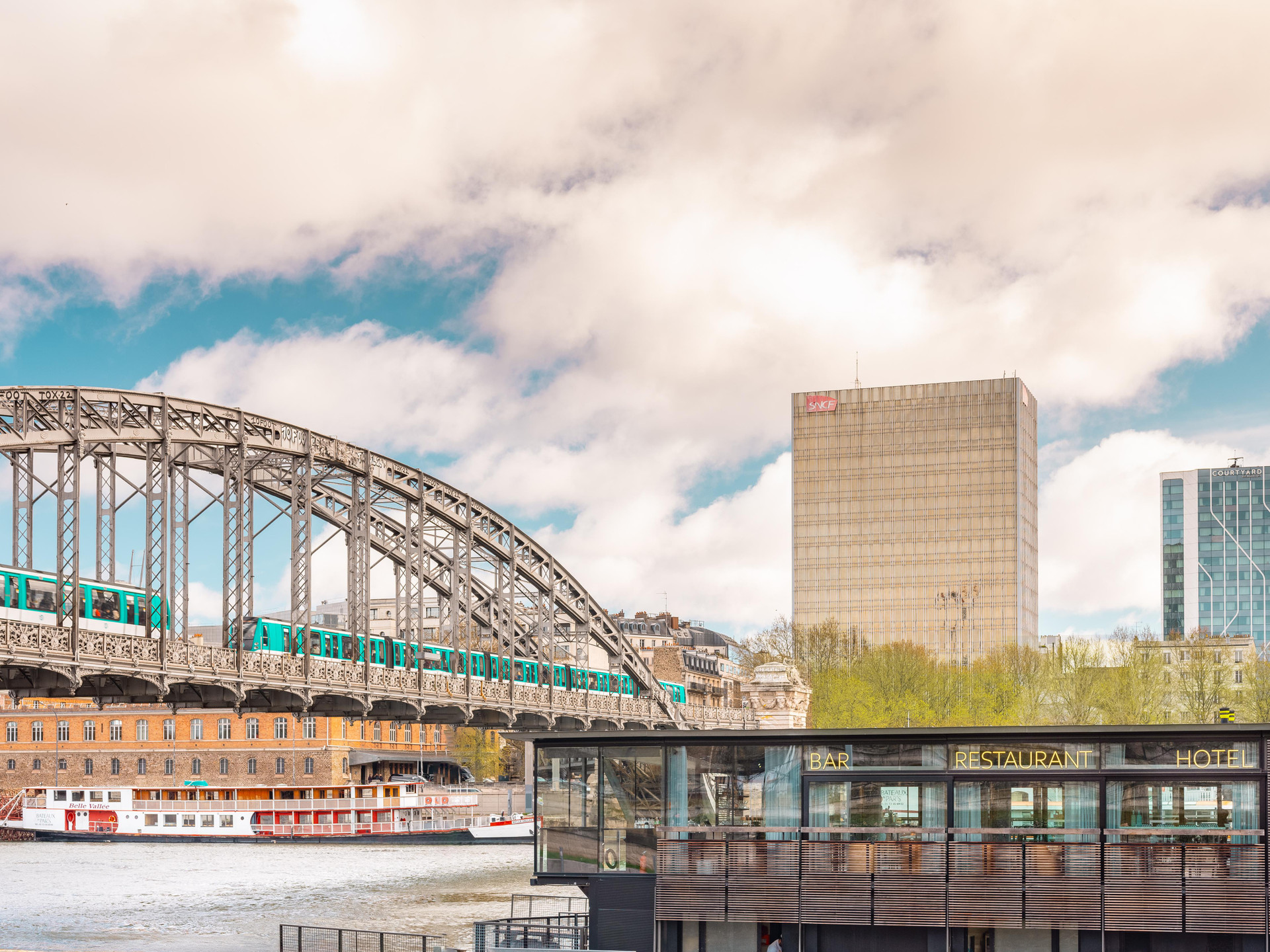 Vista Exterior Off Paris Seine