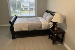 Alquiler Vacacional - Homey, cozy, spacious, family friendly. Close to restaurants, shopping centers.