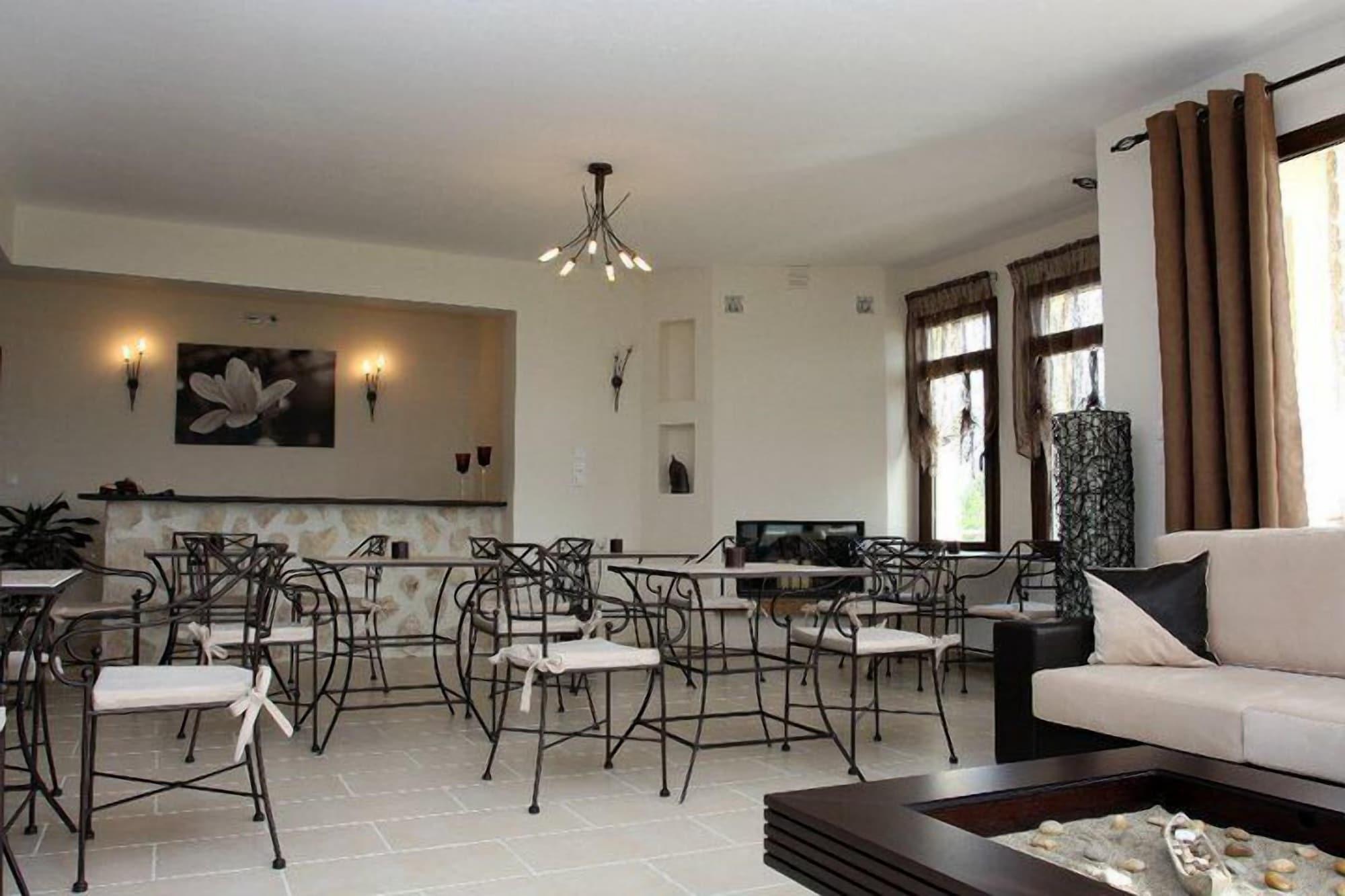 Bar/Salón Villa Del Lago