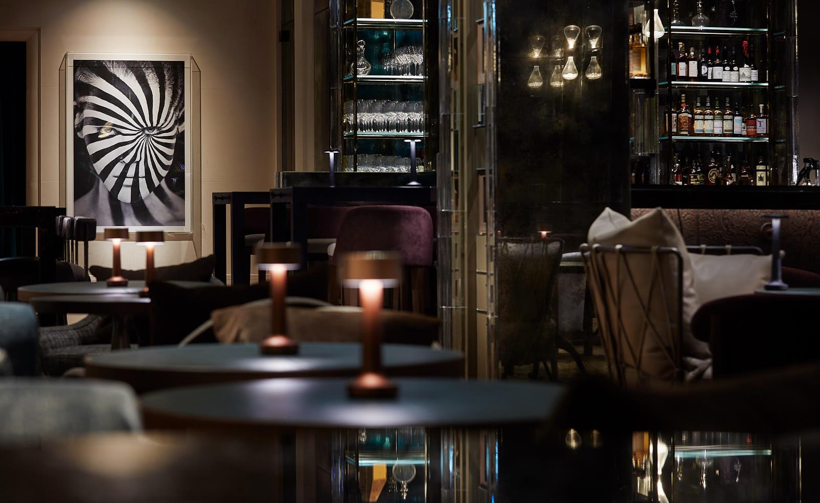 Vista Lobby Rosewood Hong Kong
