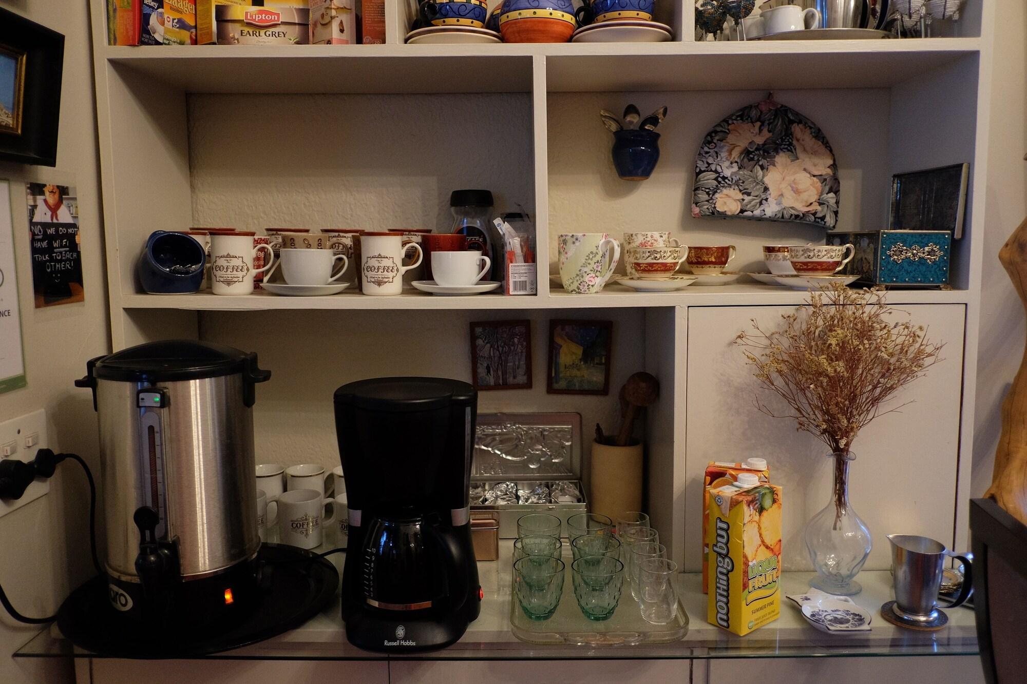 Bar/Salón Jambo Guest House