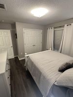 Alquiler Vacacional - Come relax at Kozy on Kipling. Close to shopping, eats, hospital,university, i10