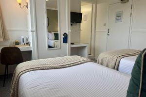 Alojamiento - The Inn For All Seasons