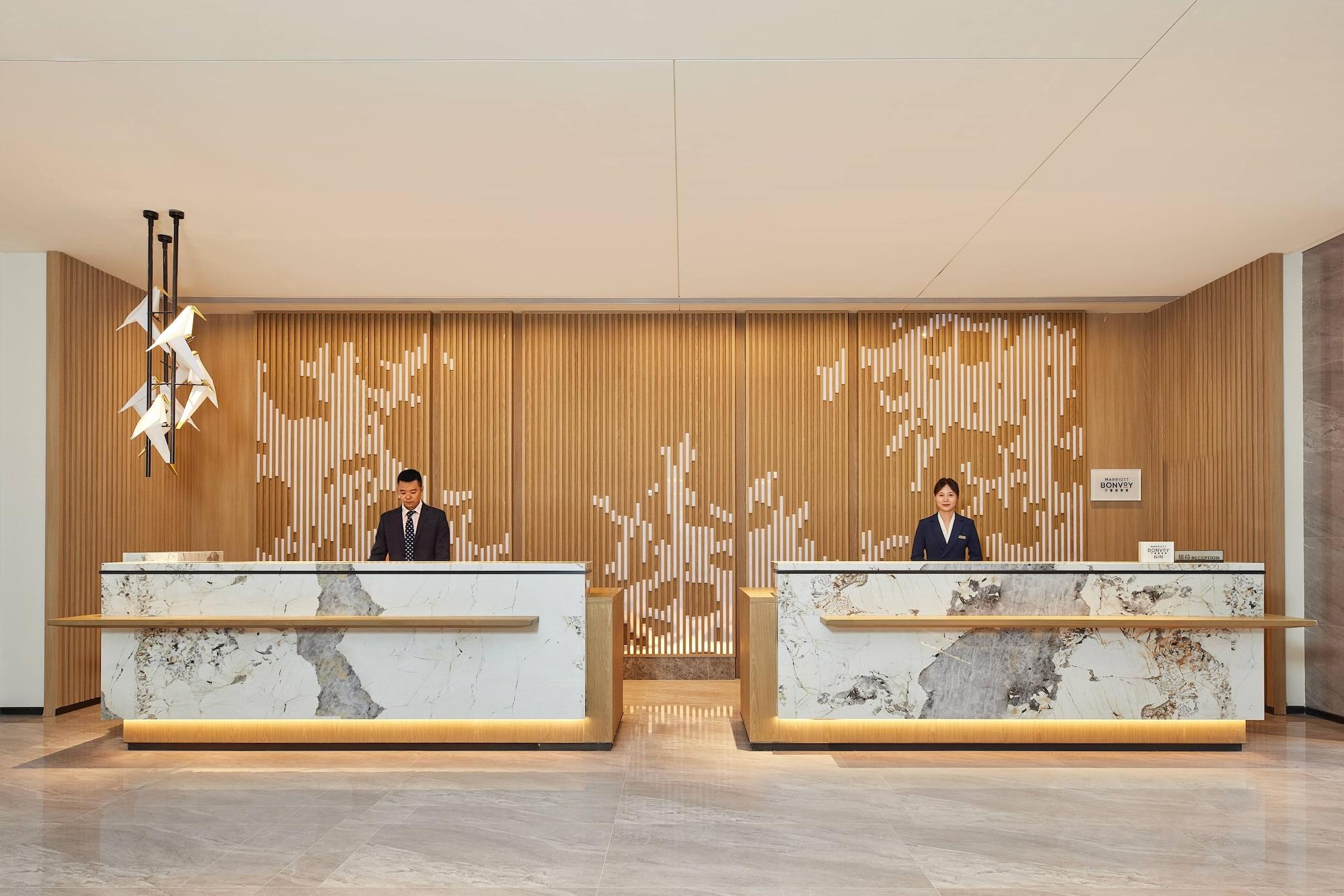 Vista Lobby Courtyard By Marriott Jiuzhaigou