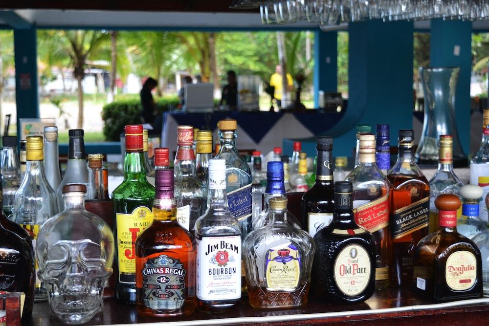 Bar/Salón Beach Break Resort