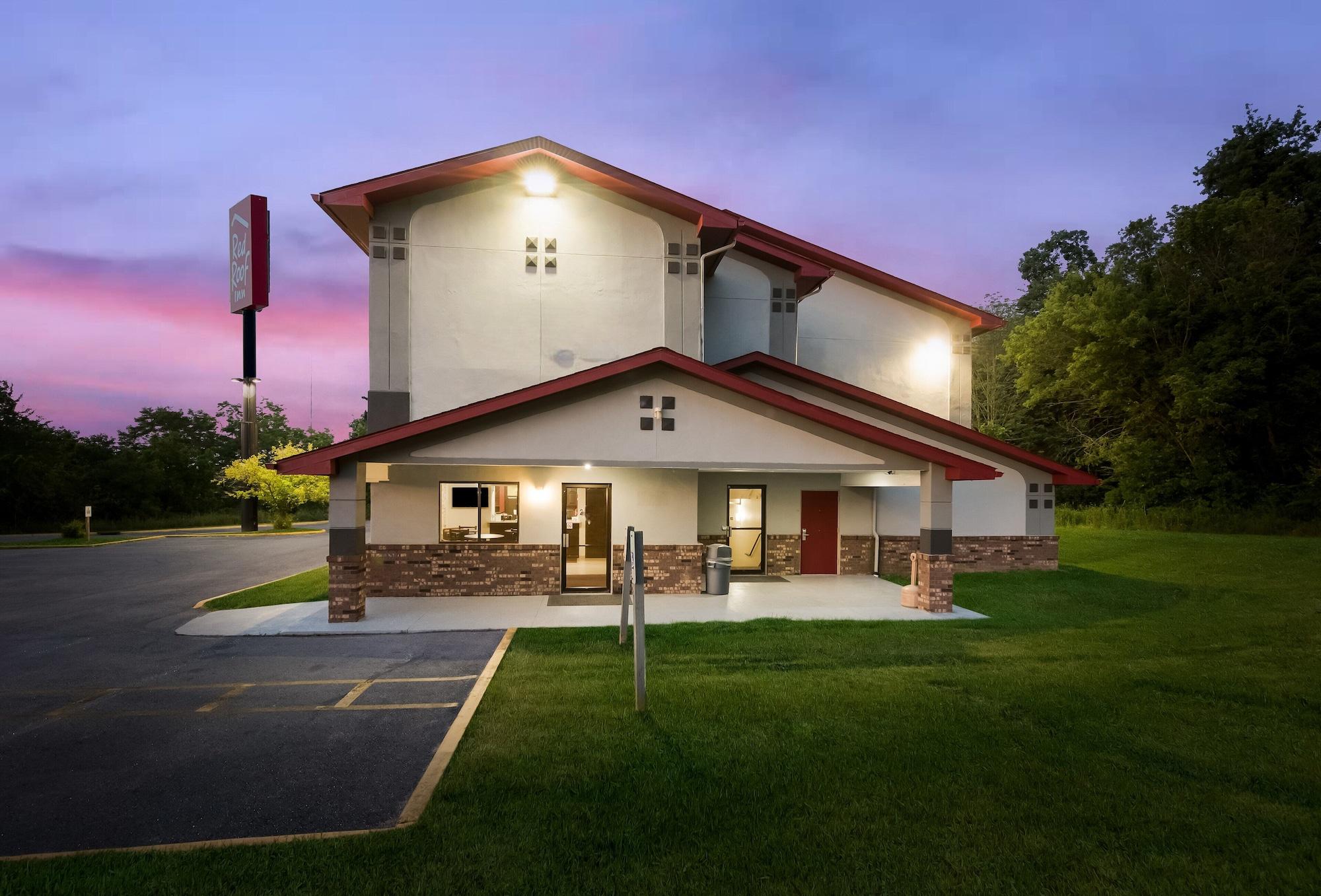Vista Exterior Red Roof Inn Mansfield