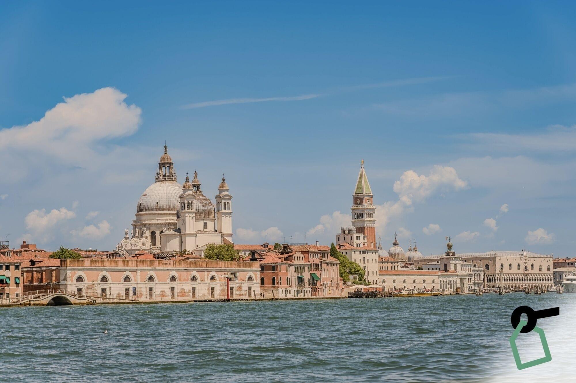 Instalaciones Recreativas Hotiday Venezia Cape