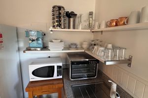 Alquiler Vacacional - Park Side Getaway! Beautiful studio next to park.