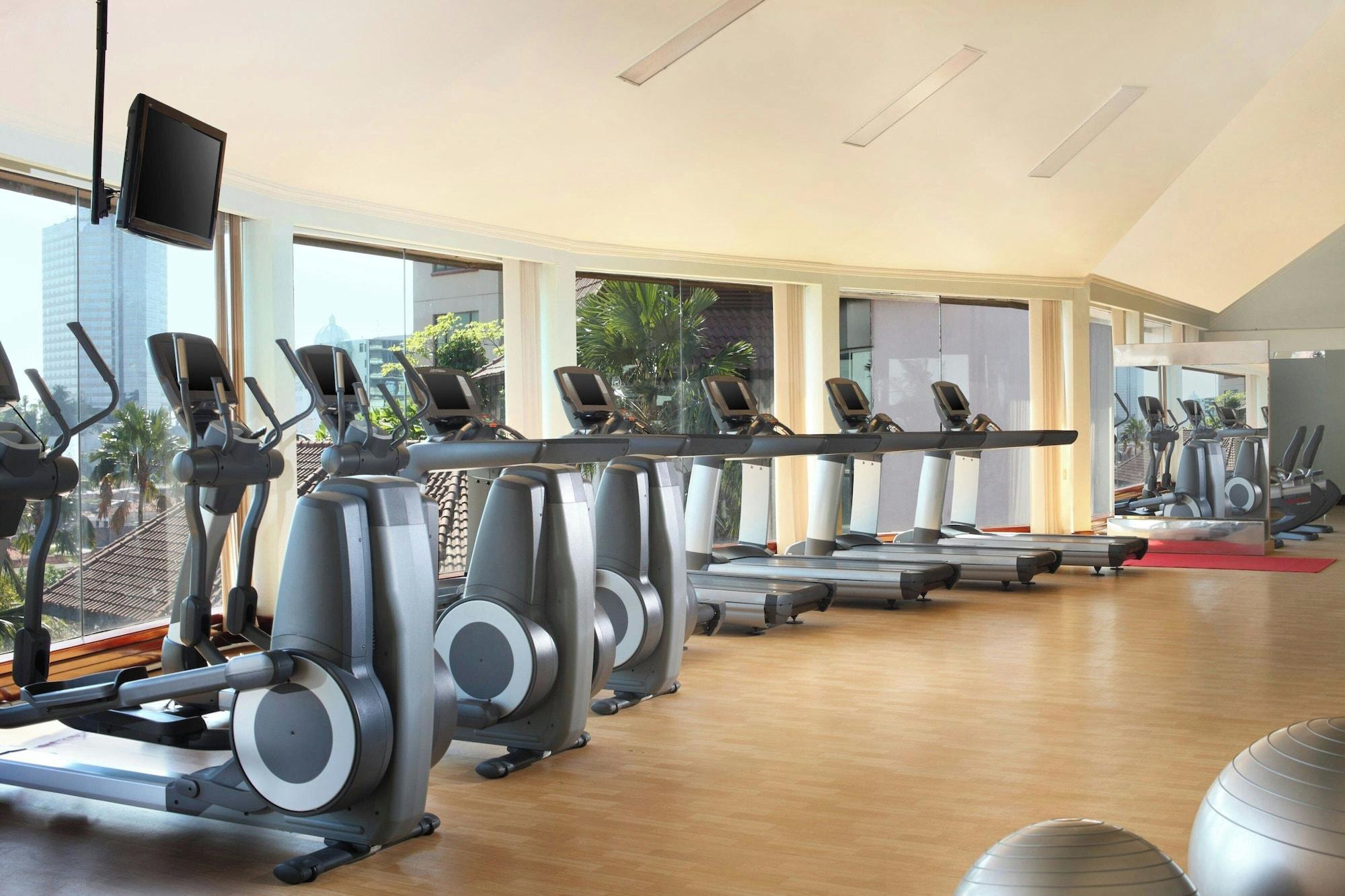 Gimnasio Sheraton Surabaya Hotel and Towers