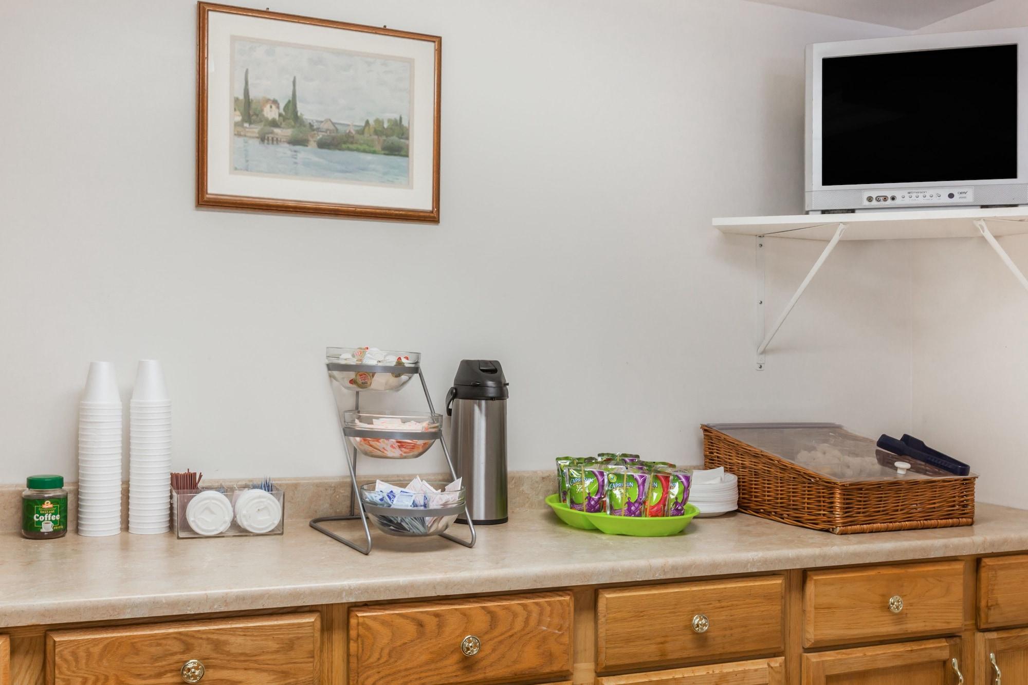 Bar/Salón Travelodge by Wyndham Elkton University Area