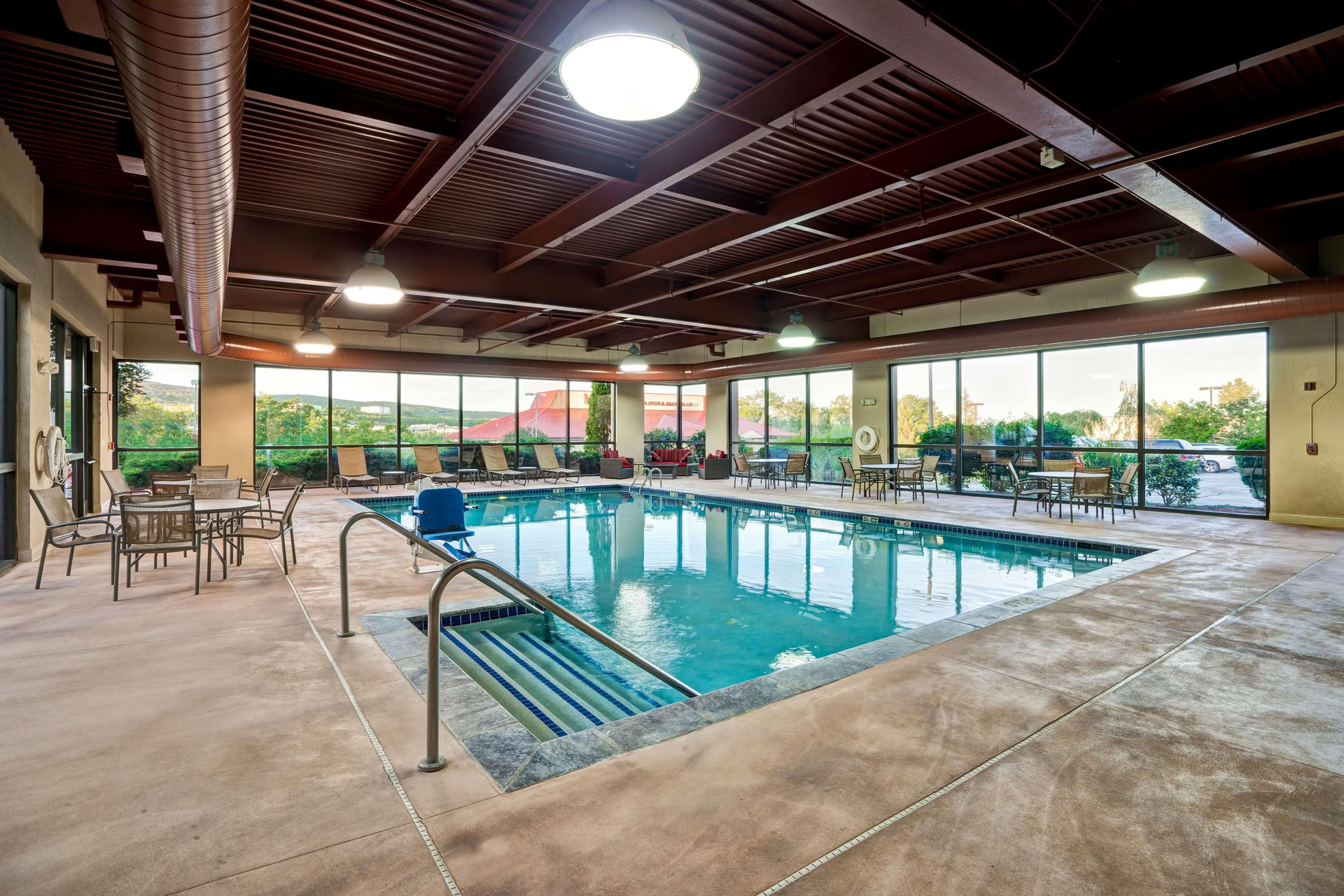 Vista Piscina Hampton Inn Scranton At Montage Mountain