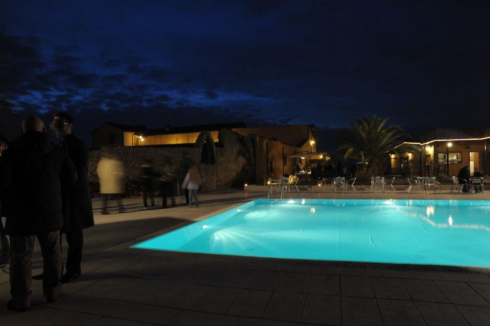 Vista Piscina Hotel Casale Certosa