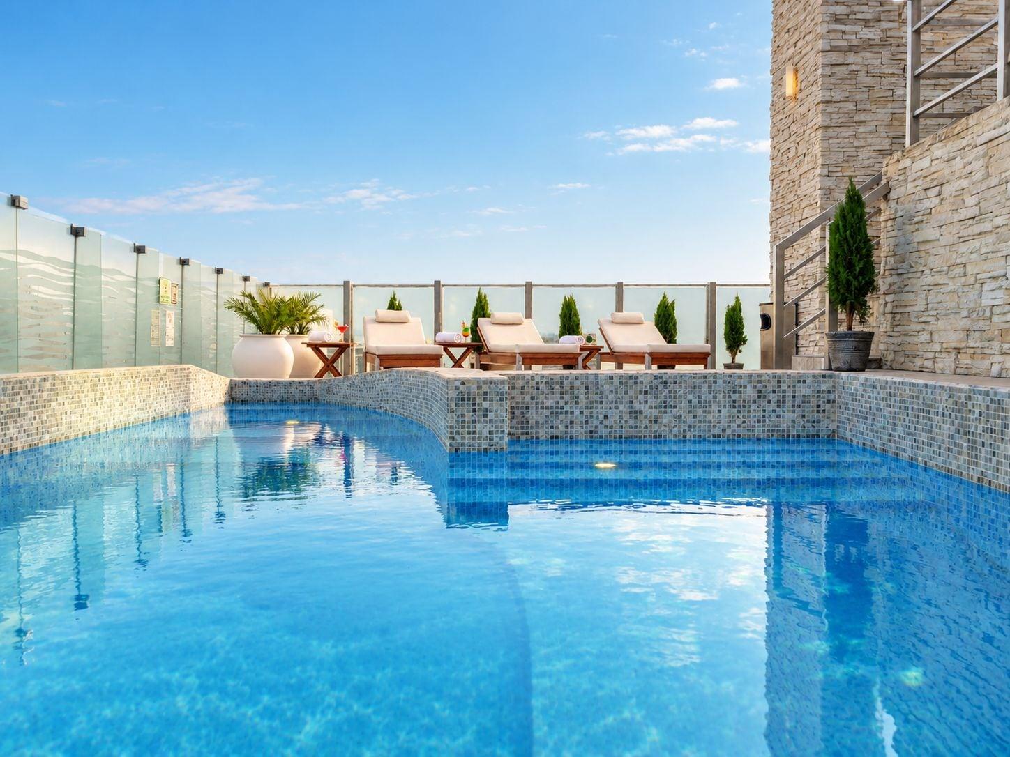 Vista Piscina Sol de Oro Hotel & Suites