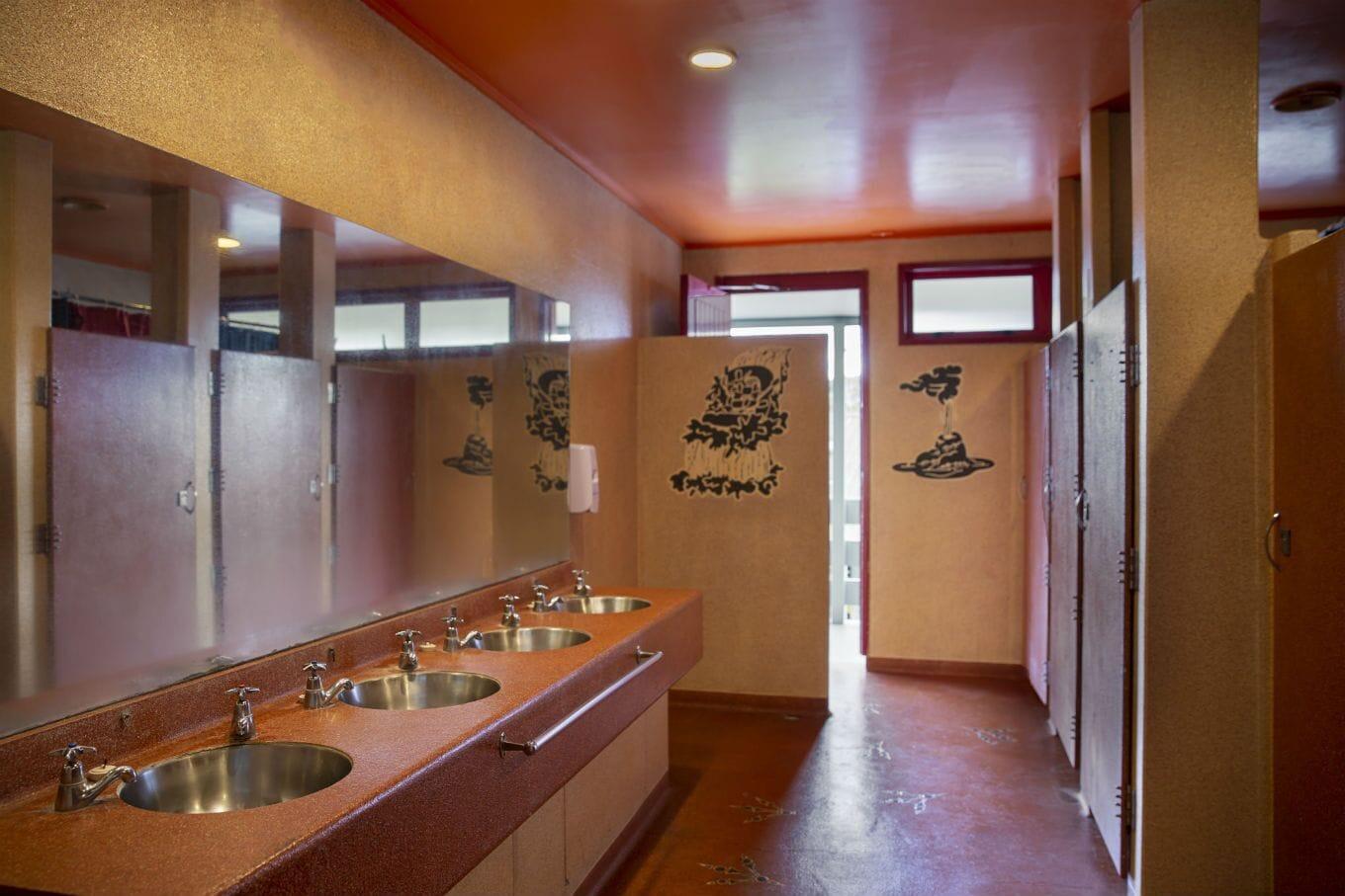 Equipamiento de Habitación Smoke Lake Hot Springs Lodge and Camp