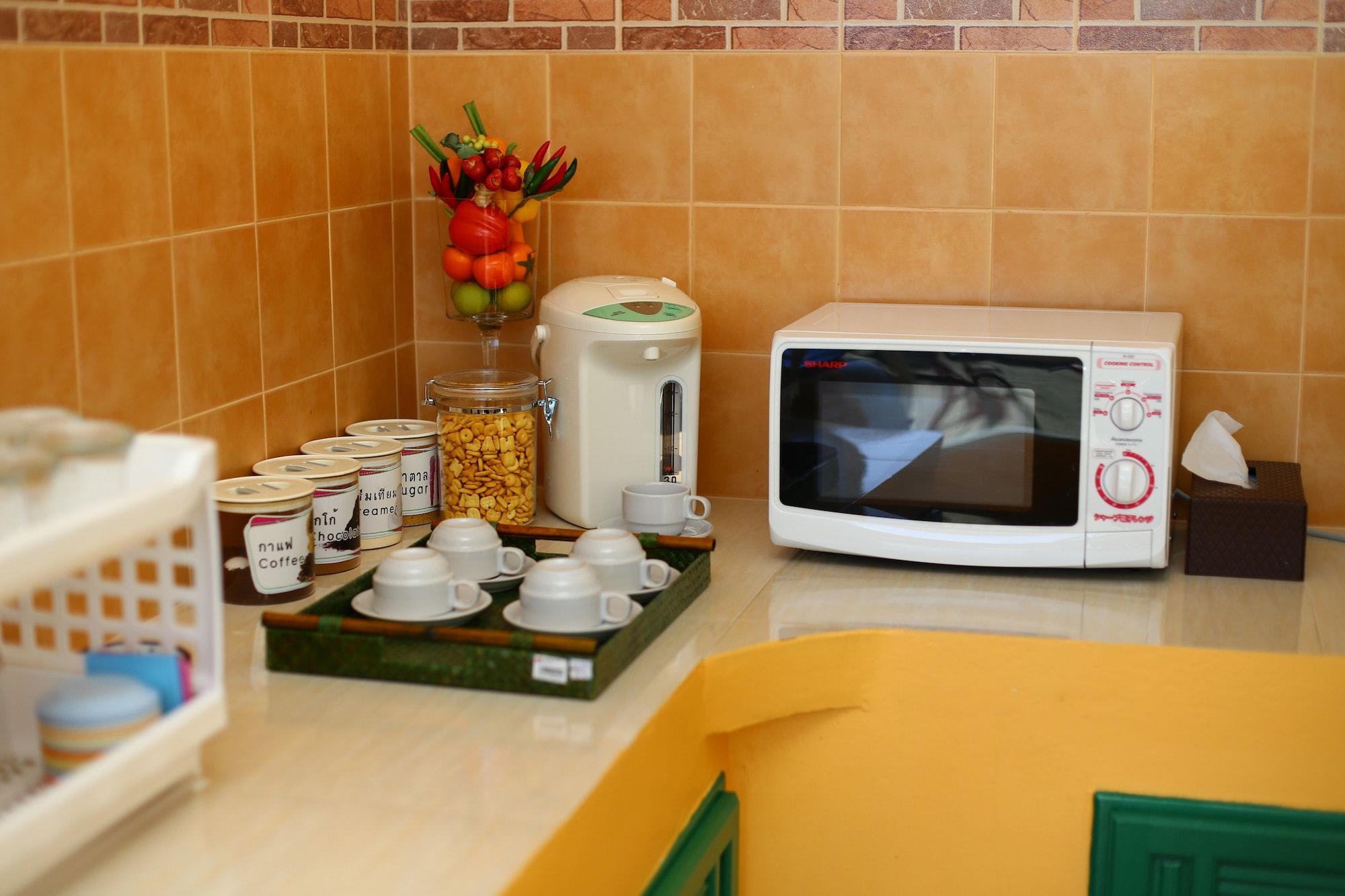 Bar/Salón Takanta Place