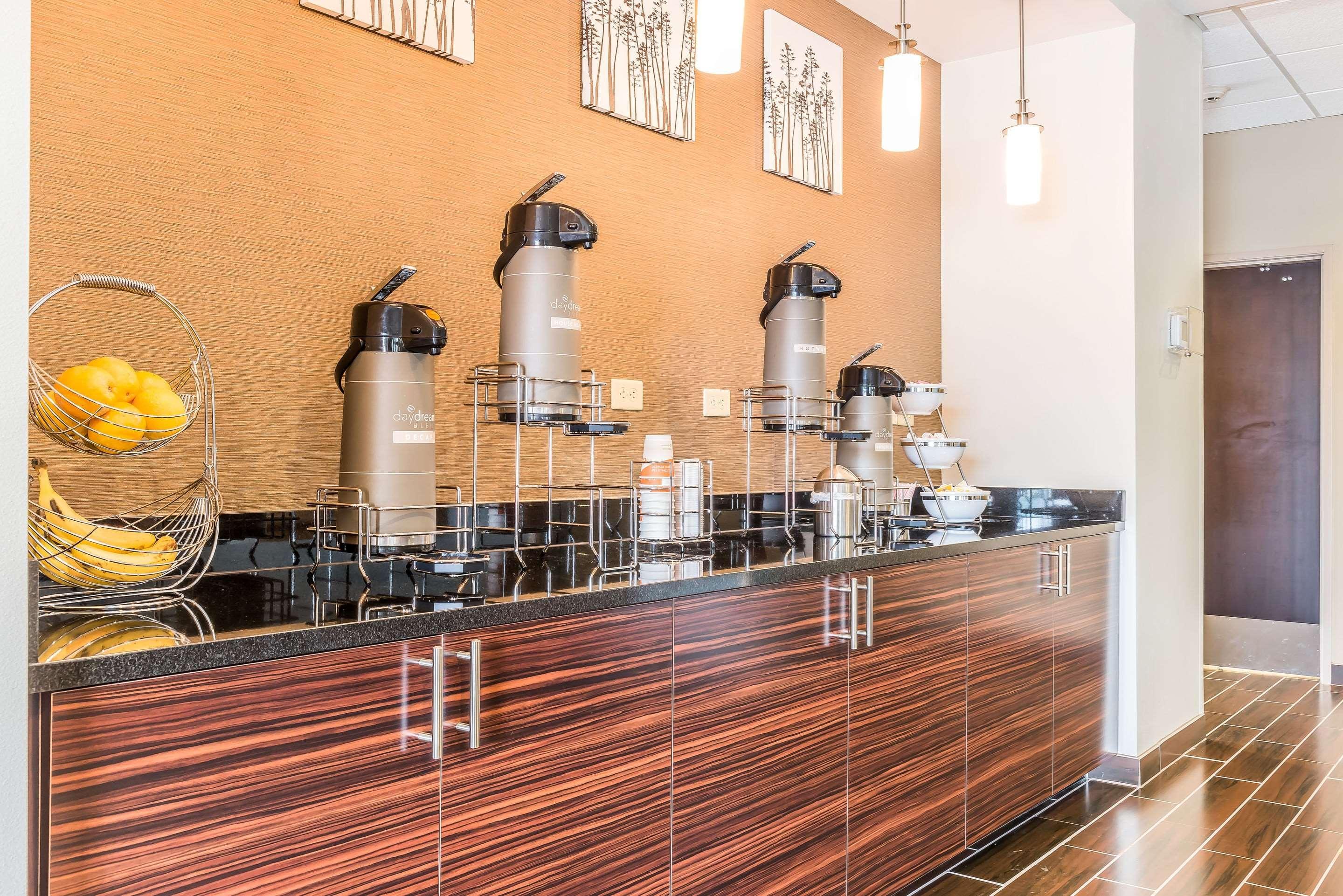 Restaurant Sleep Inn & Suites Cumberland - LaVale