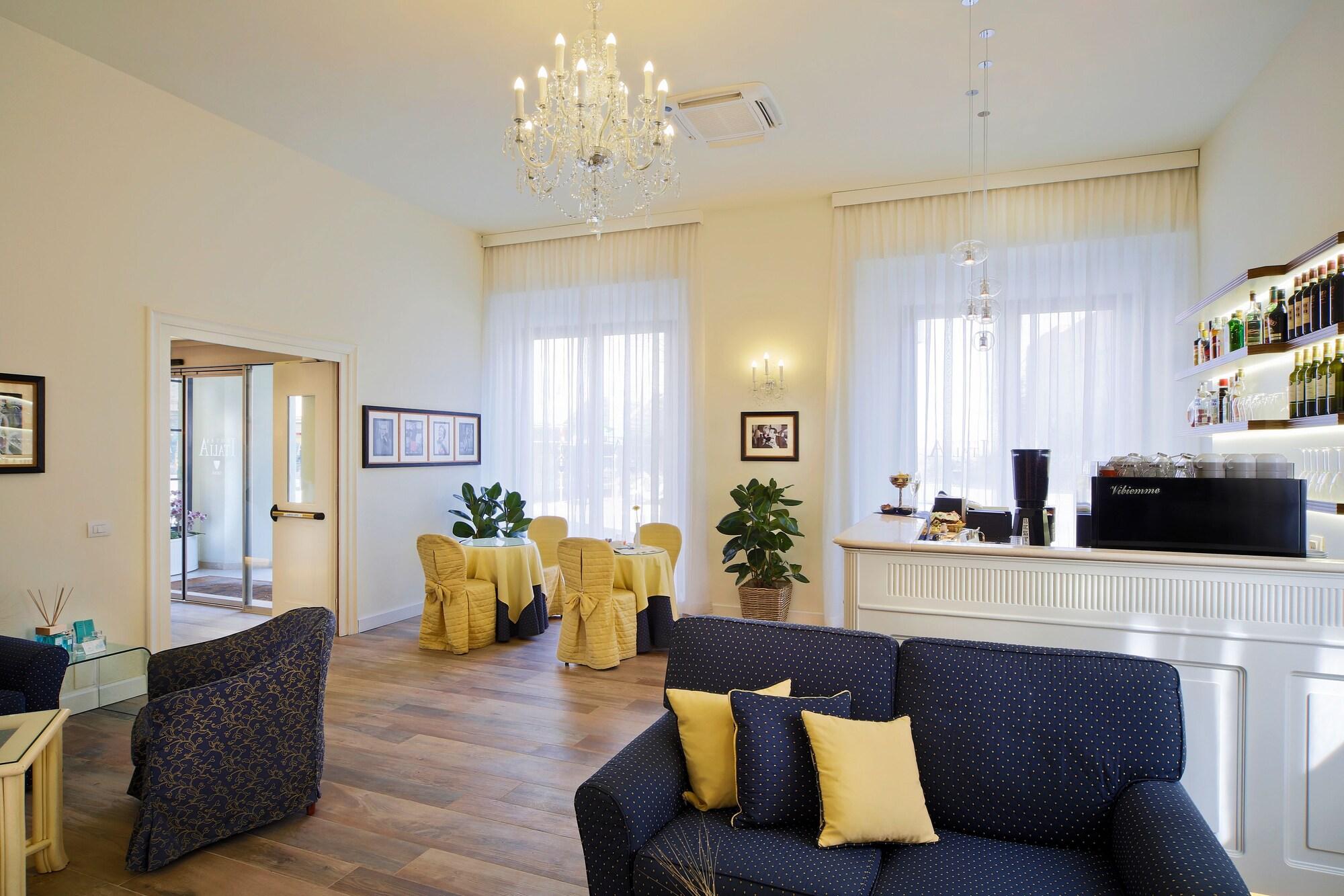 Vista Lobby Hotel Italia