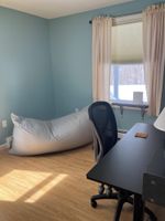 Alquiler Vacacional - Cozy 1-bedroom efficiency apartment in serene Lebanon with AC and gym space.
