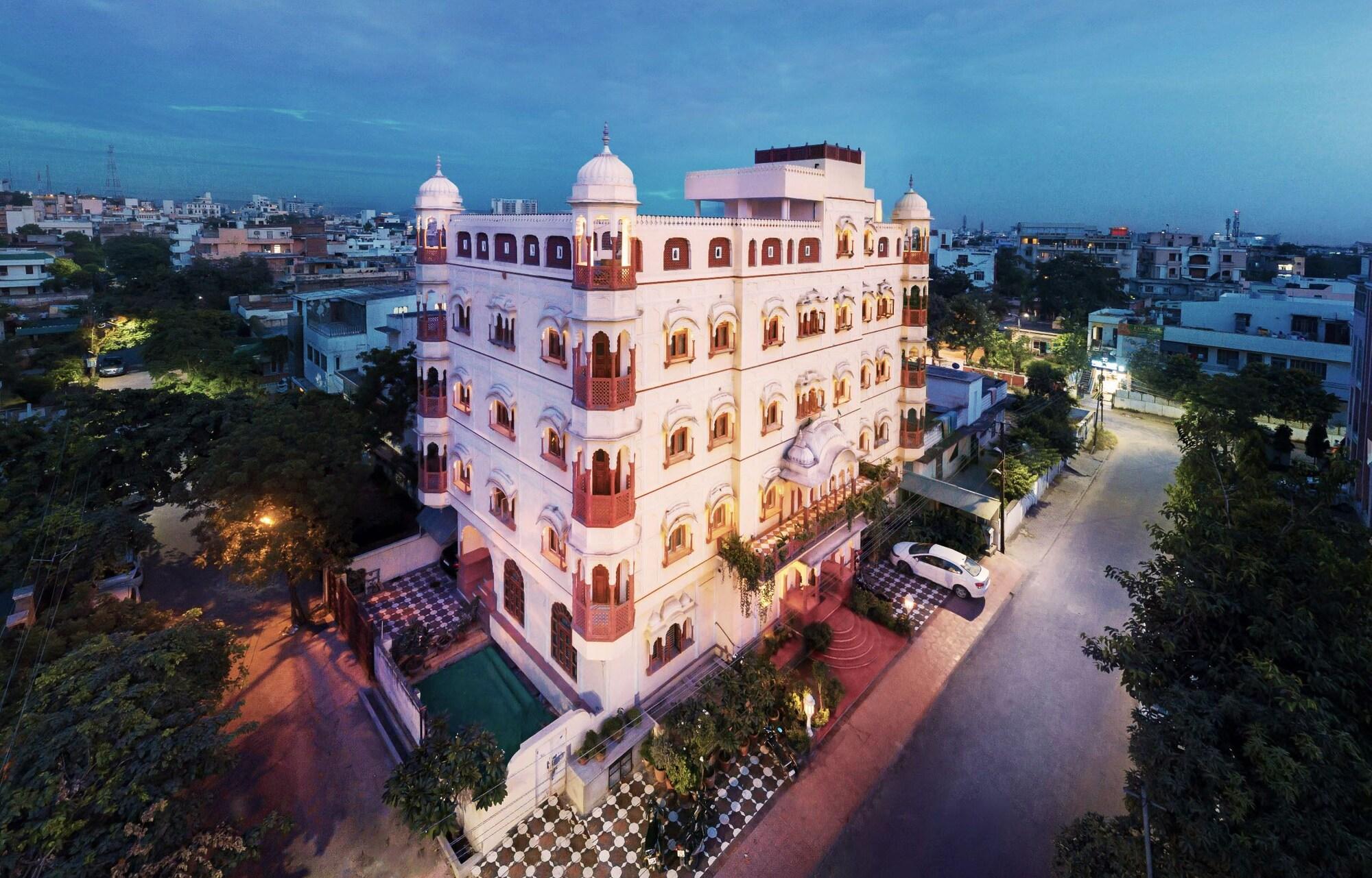 Varios Pearl Palace Heritage