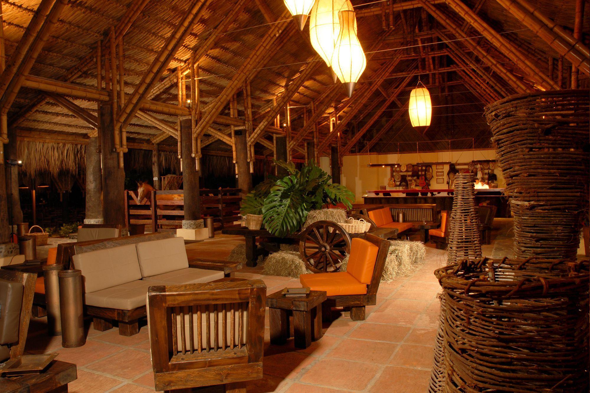 Vista Lobby Decameron Panaca