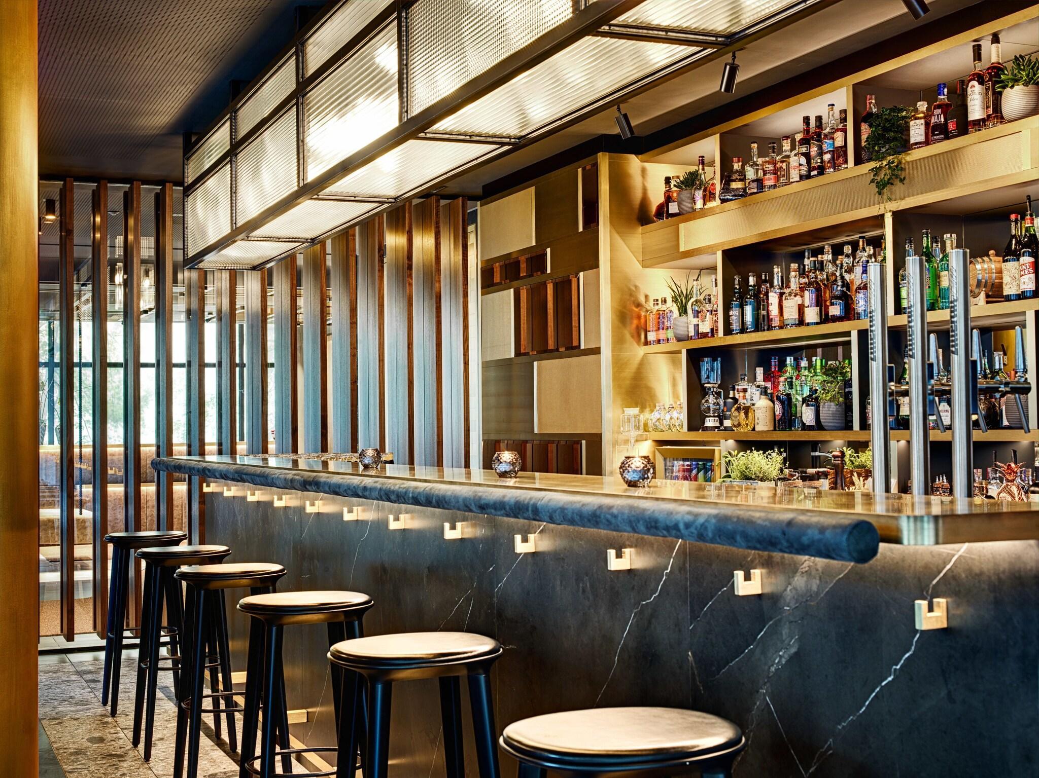 Bar/Salón Stage 12 Hotel by Penz
