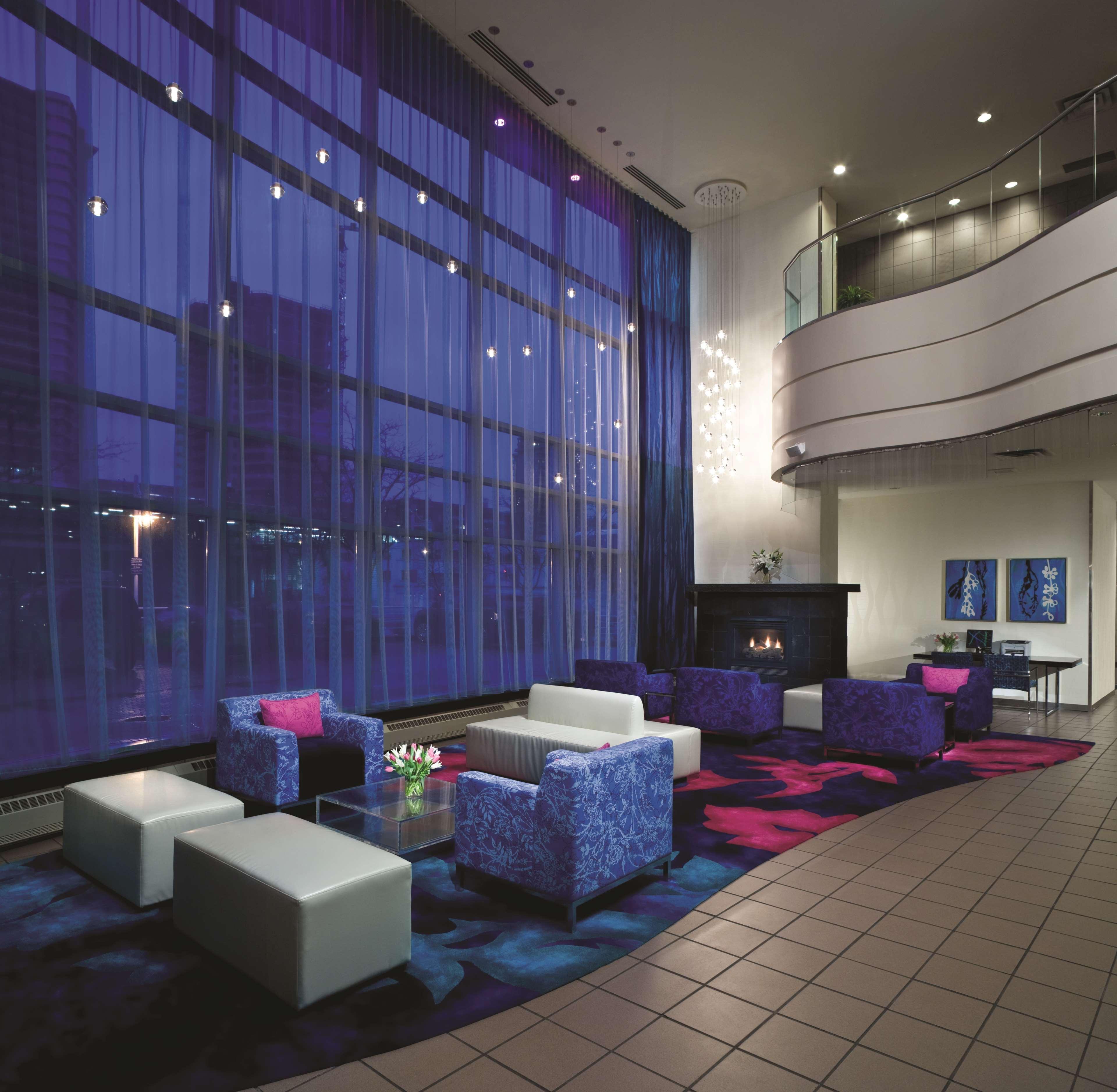 Vista Lobby Inn at the Quay