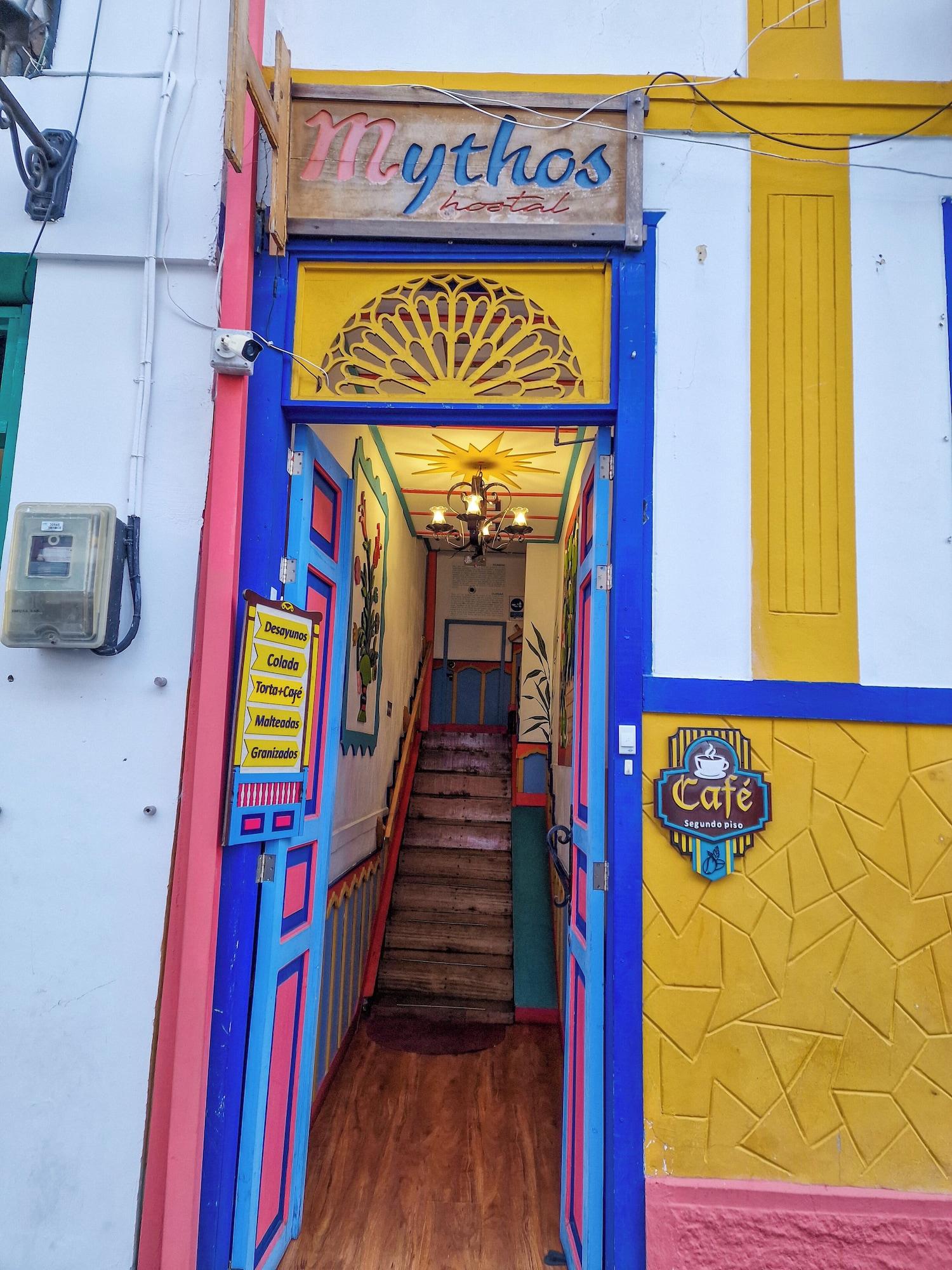 Vista Exterior Hostal Mythos