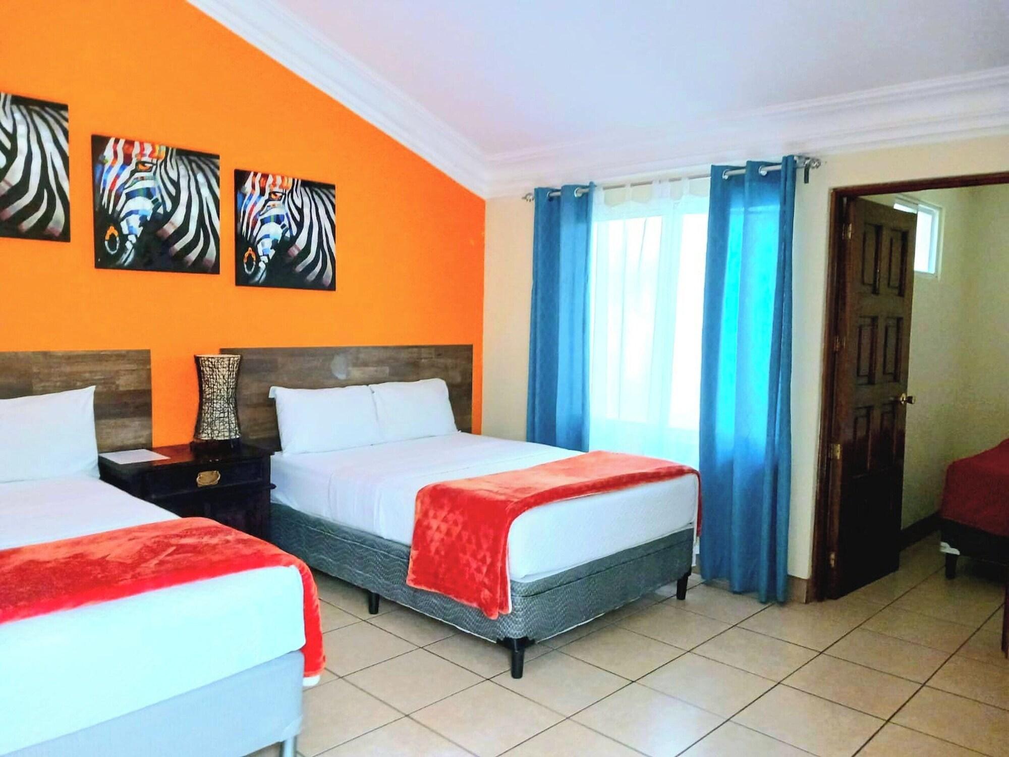 Varios Hotel Don Felipe Airport